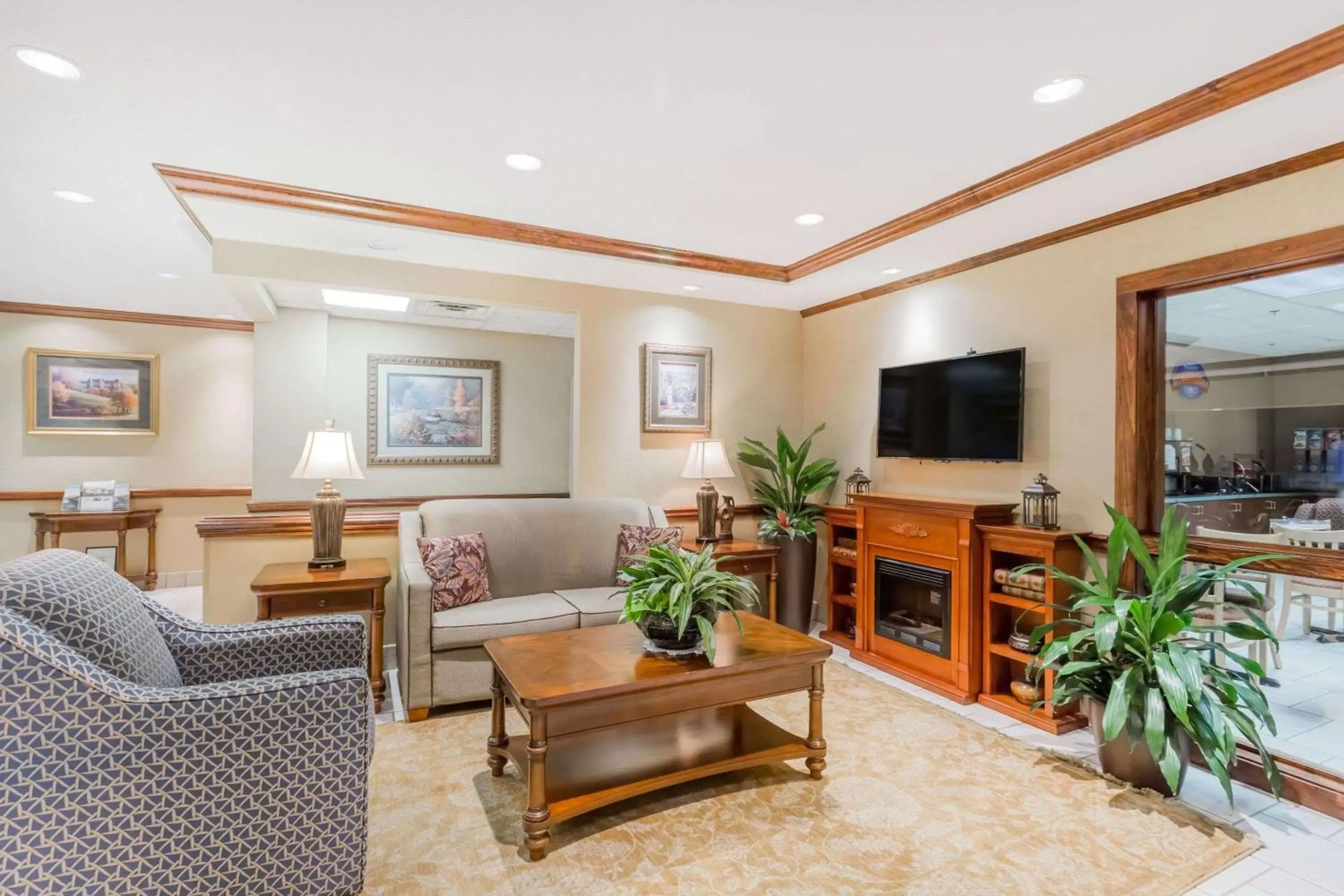 Lobby or reception, Seating Area in Baymont by Wyndham Asheville/Biltmore