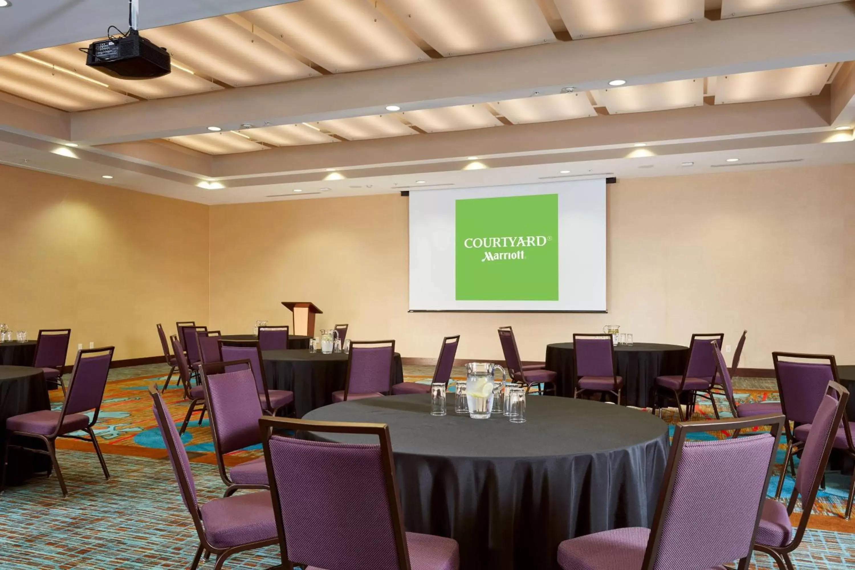 Meeting/conference room in Courtyard by Marriott San Jose North/ Silicon Valley