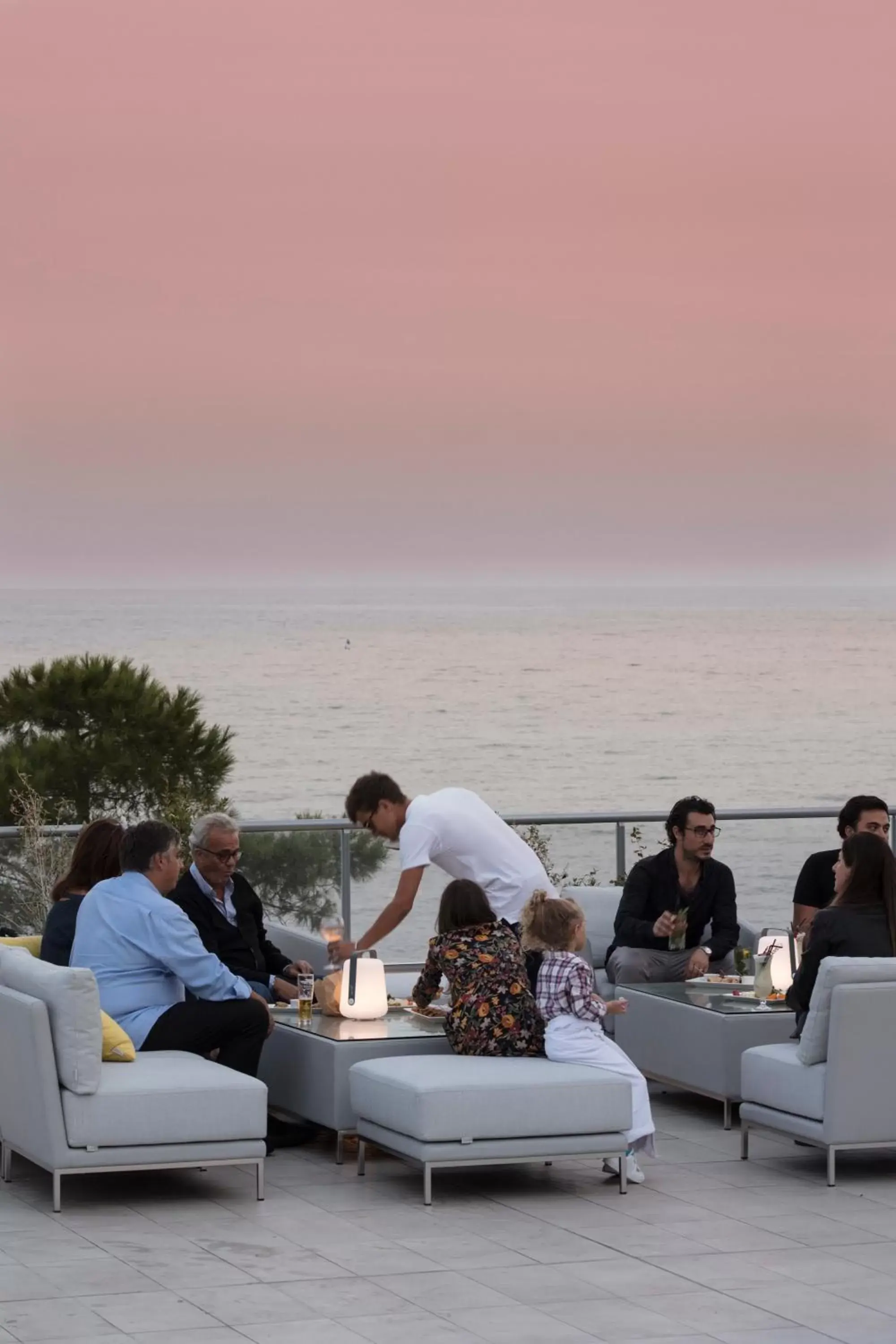 Restaurant/places to eat in Mercure Villeneuve Loubet Plage