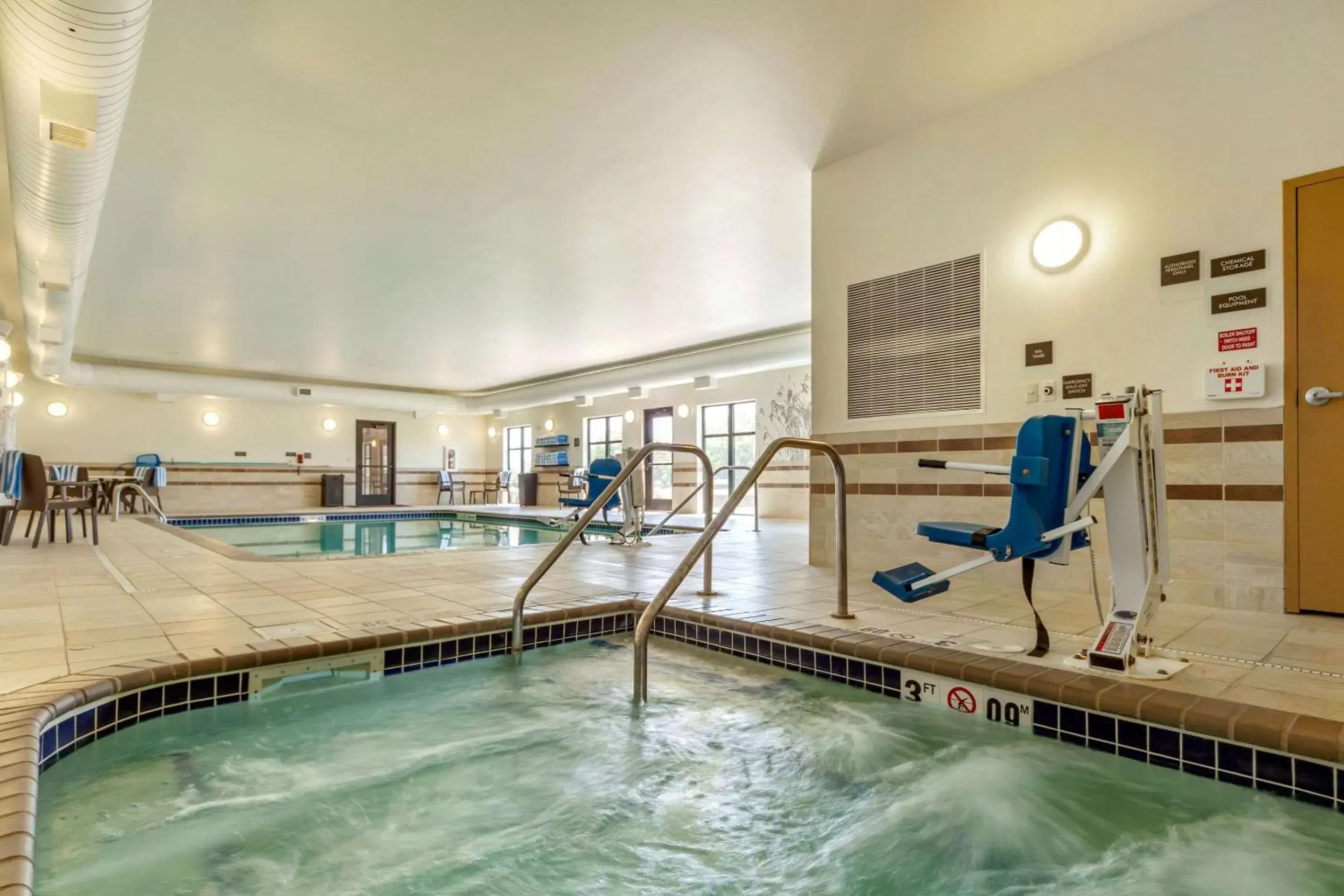 On site, Swimming Pool in Sleep Inn & Suites Lincoln University Area