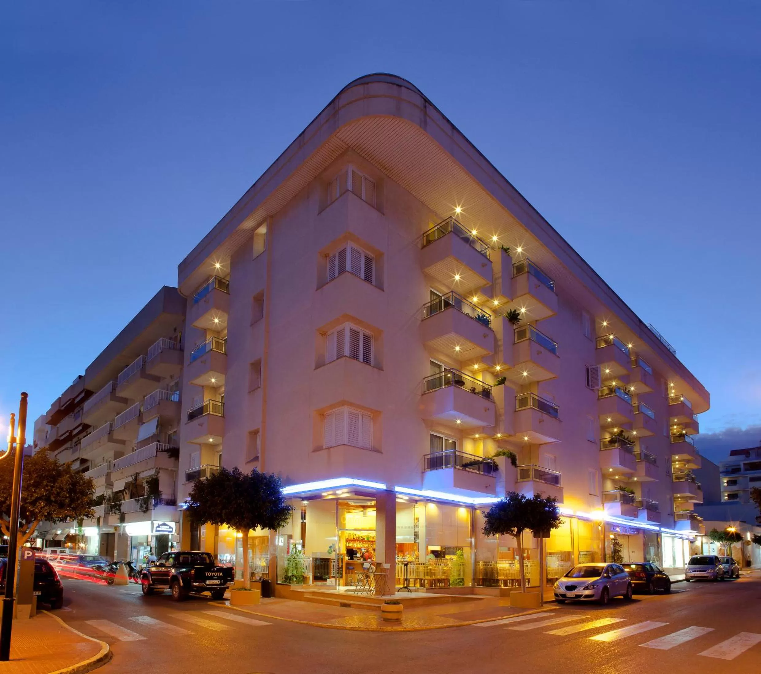 Facade/entrance in Aparthotel Duquesa Playa