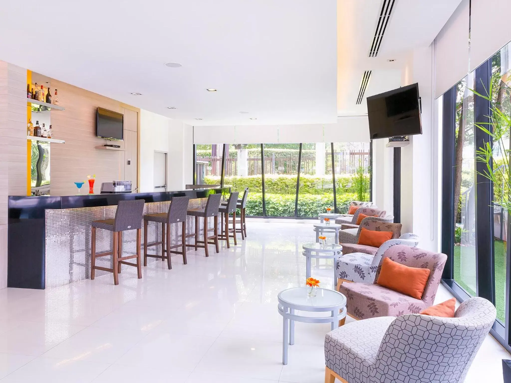 Lounge or bar in Ibis Hua Hin Lounge or bar in Ibis Hua Hin