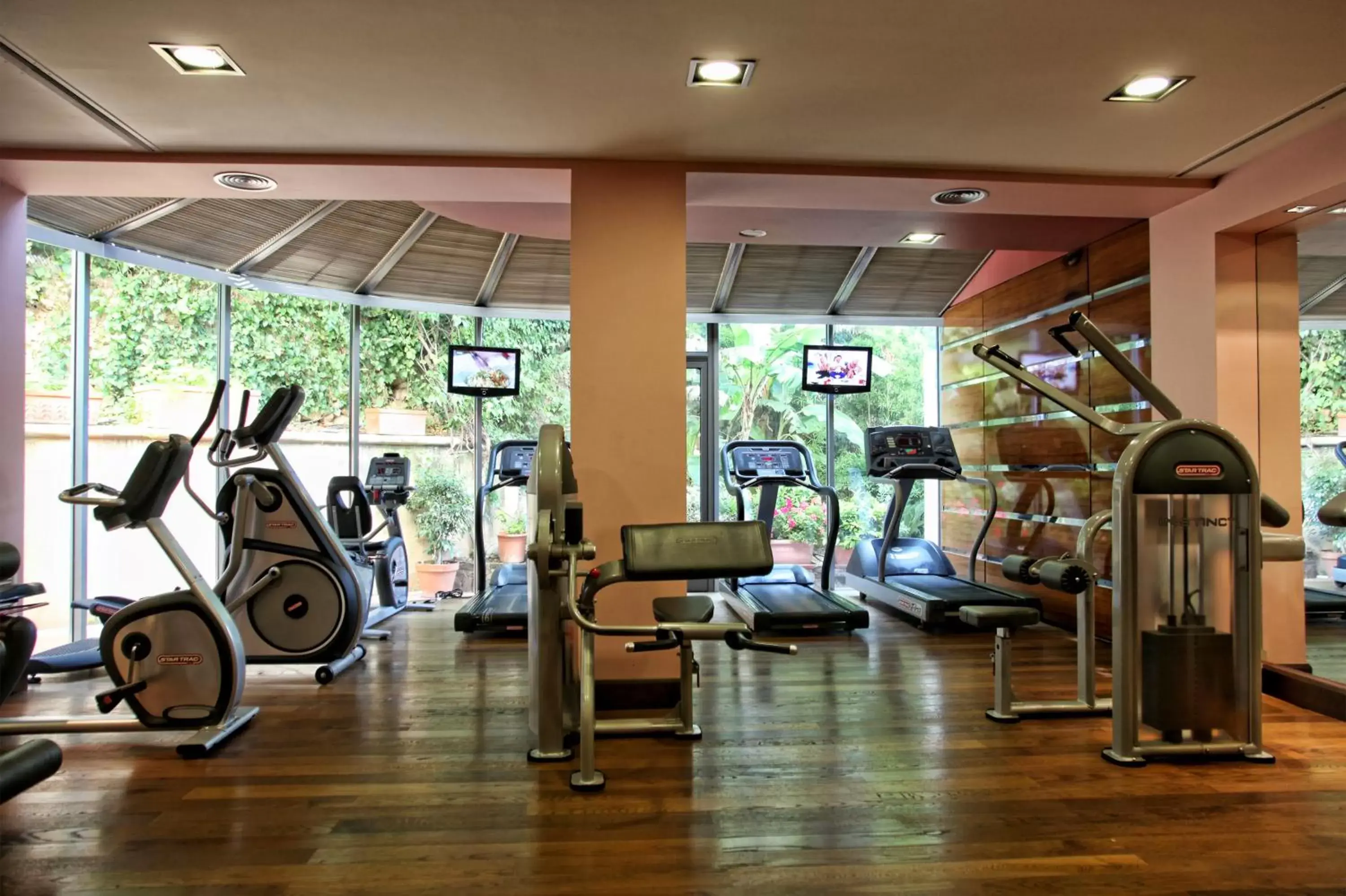 Fitness centre/facilities, Fitness Center/Facilities in Rodos Park