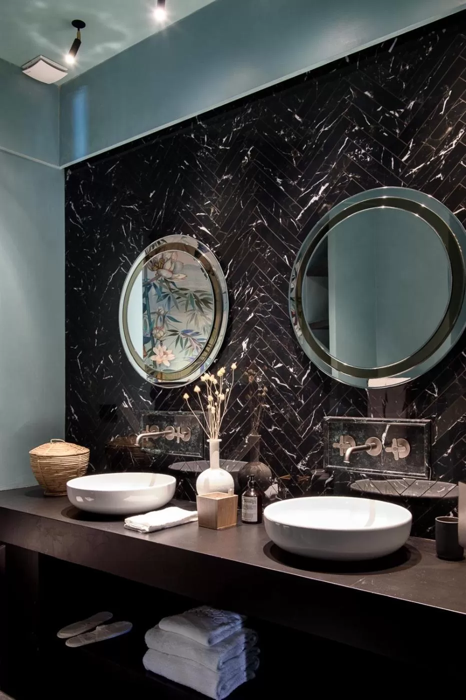 Velona's Jungle Luxury Suites