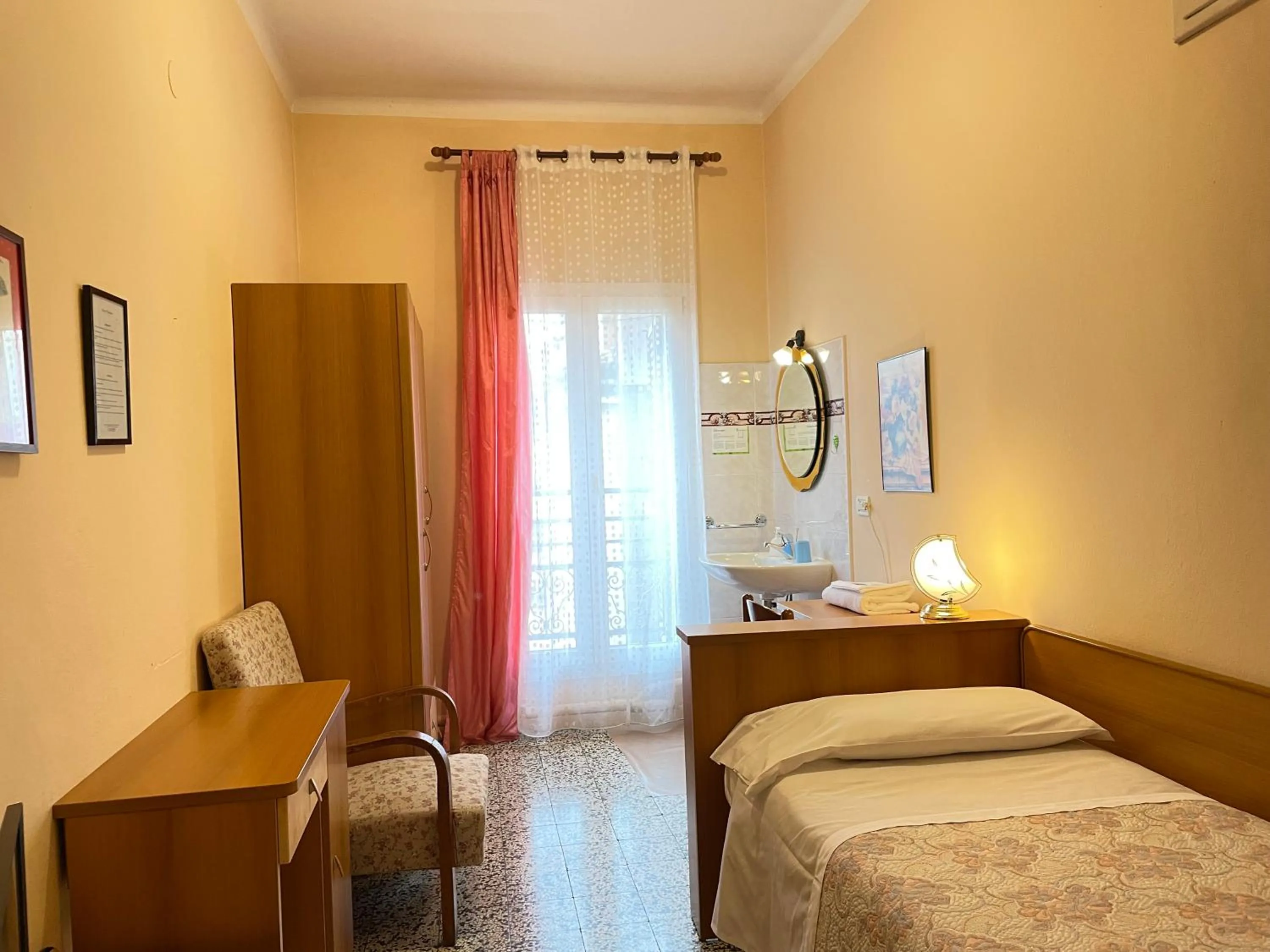 Photo of the whole room, Bed in Hotel Panorama Bologna Centro