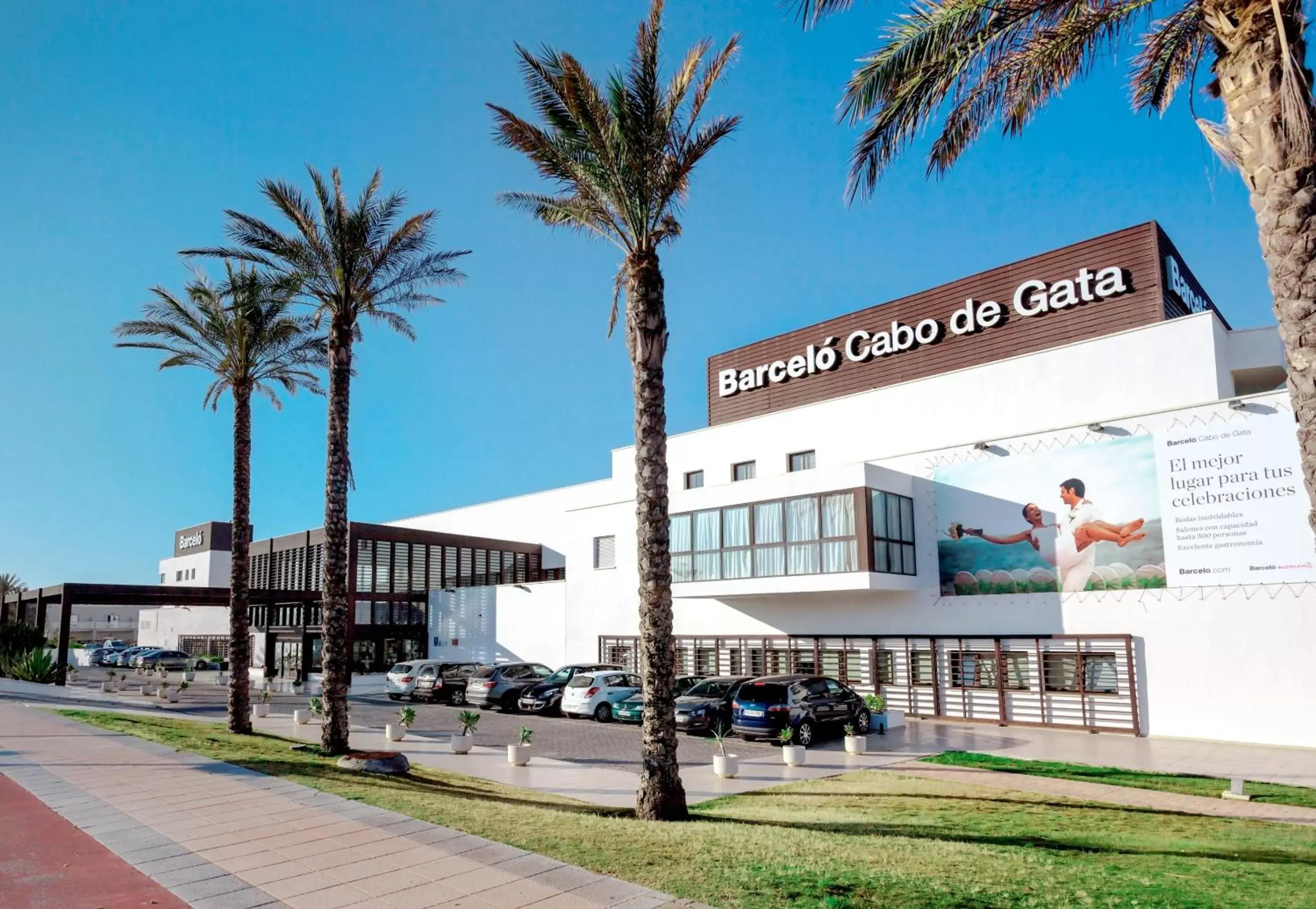 Facade/entrance, Property Building in Barceló Cabo de Gata