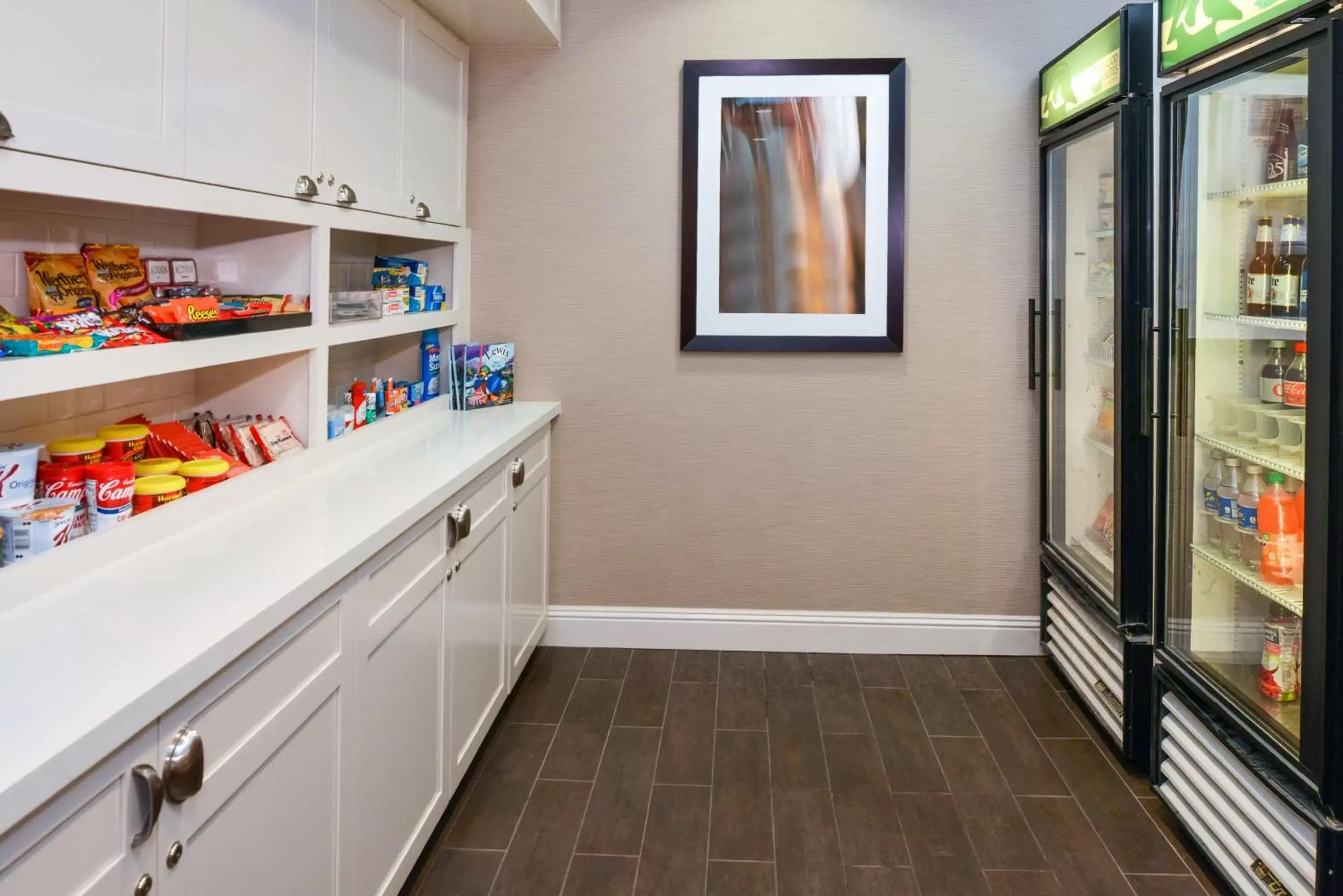 Dining area, Kitchen/Kitchenette in Homewood Suites by Hilton Fresno