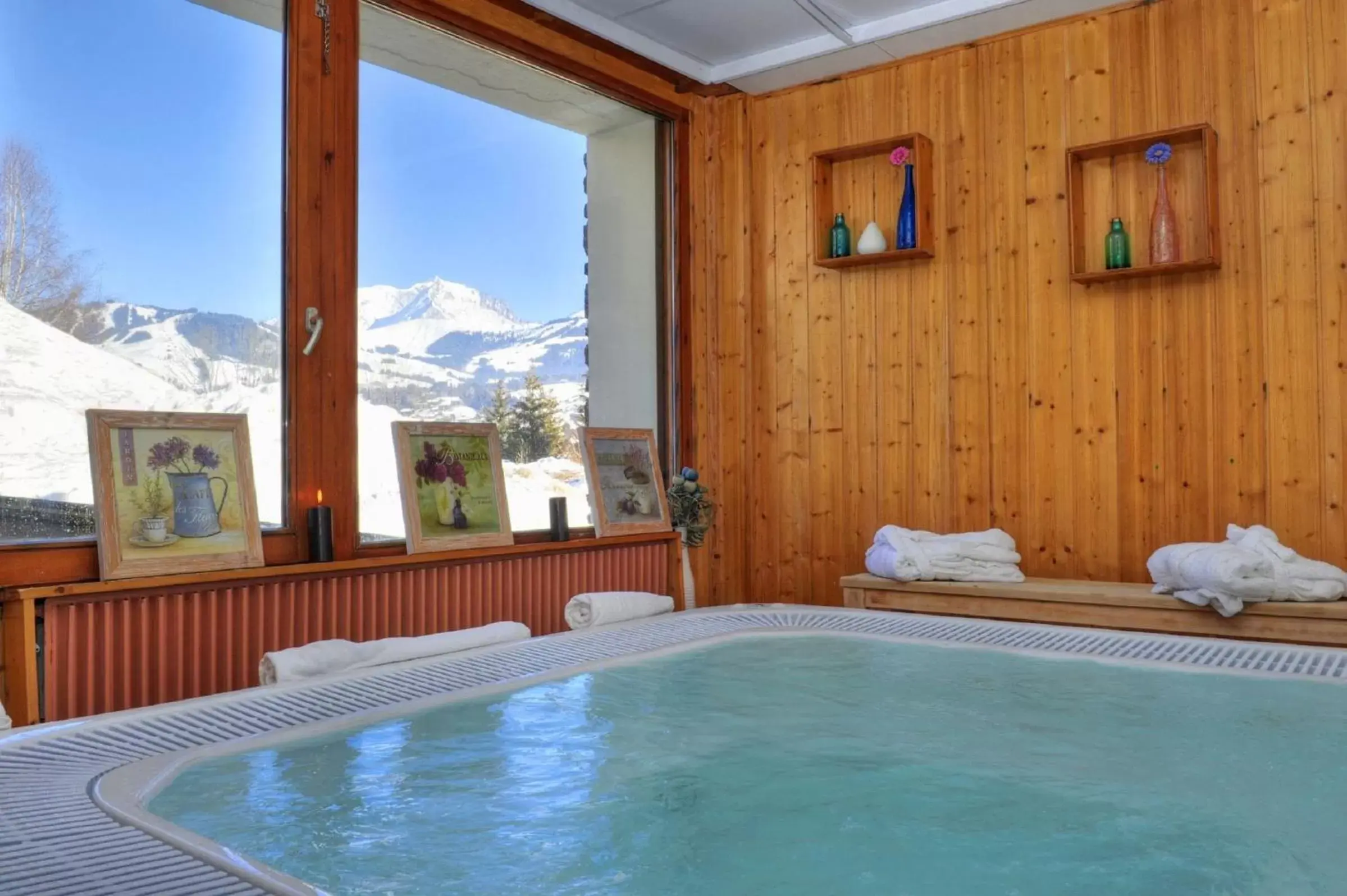 Spa and wellness centre/facilities, Swimming Pool in Hôtel Vacances Bleues Les Chalets du Prariand