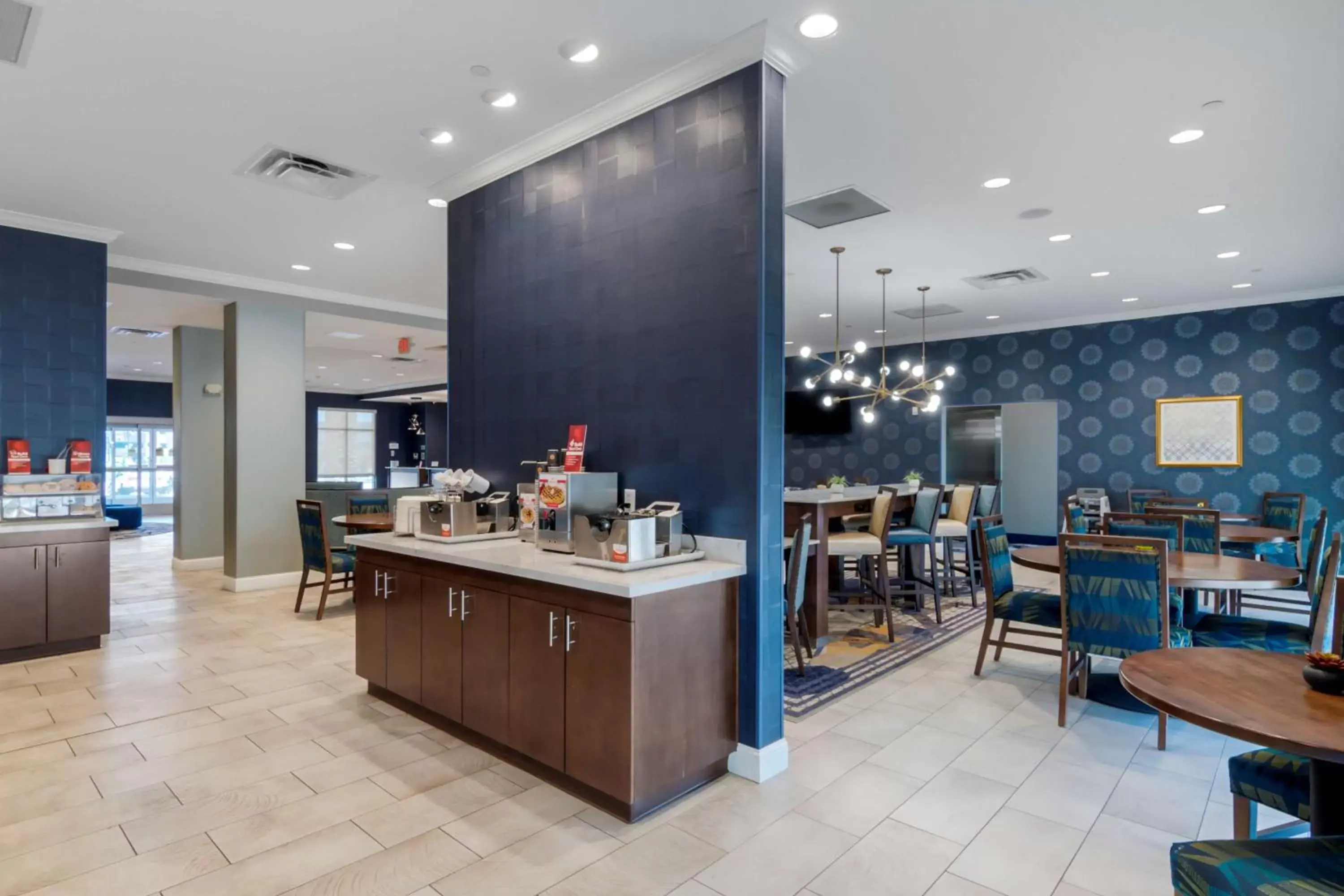 Breakfast, Restaurant/Places to Eat in Best Western Plus St. Louis Airport Hotel