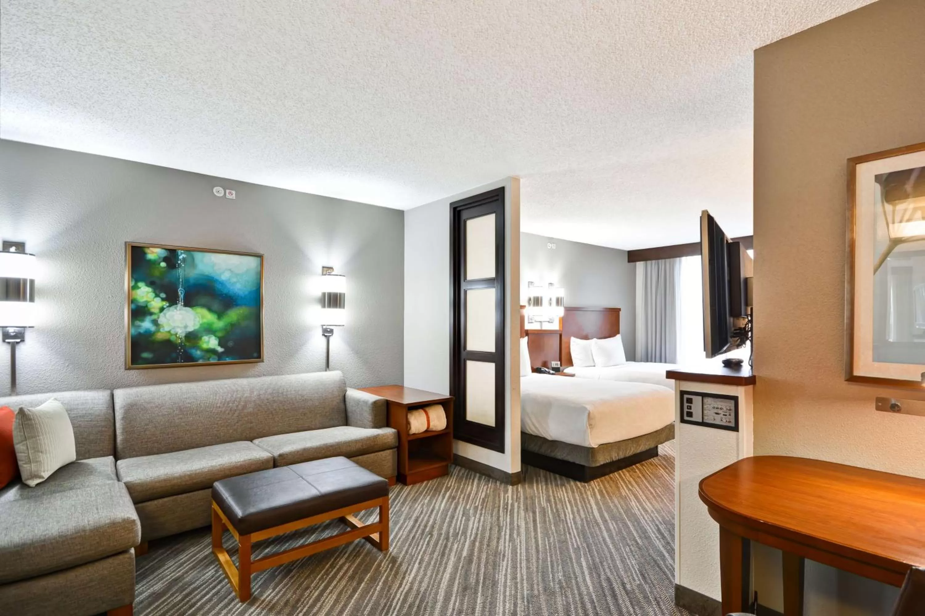 Photo of the whole room, Bed in Hyatt Place Baton Rouge/I-10