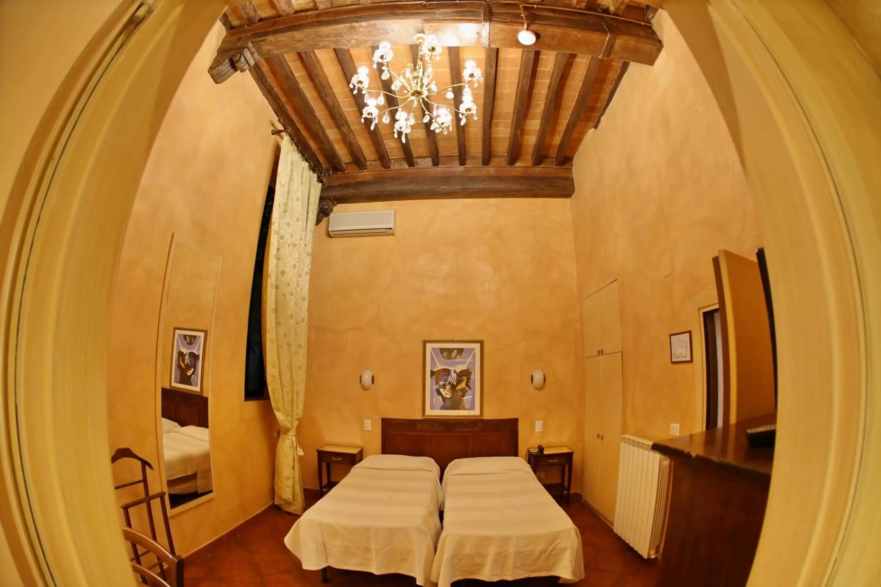 Photo of the whole room, Bed in Hotel Italia Cortona