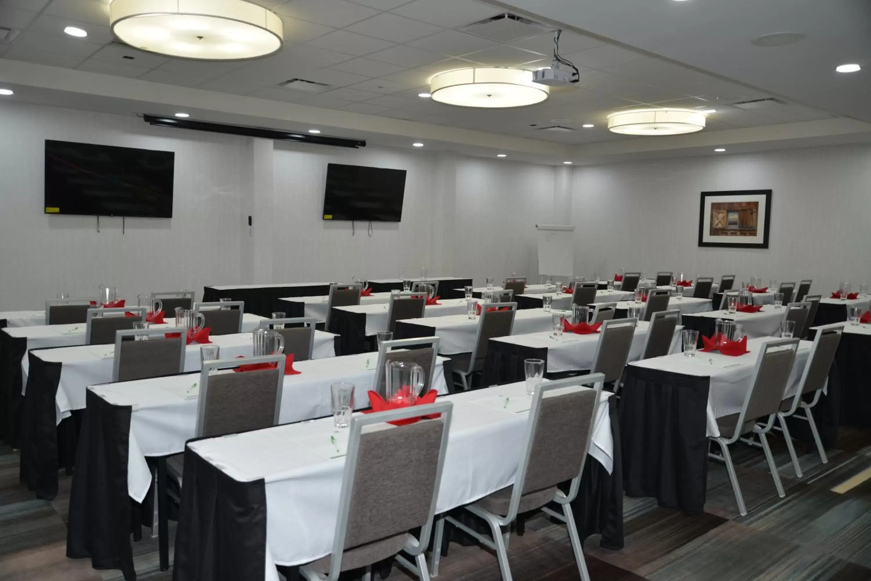 Meeting/conference room, Restaurant/Places to Eat in Holiday Inn - Beaumont East-Medical Ctr Area, an IHG Hotel