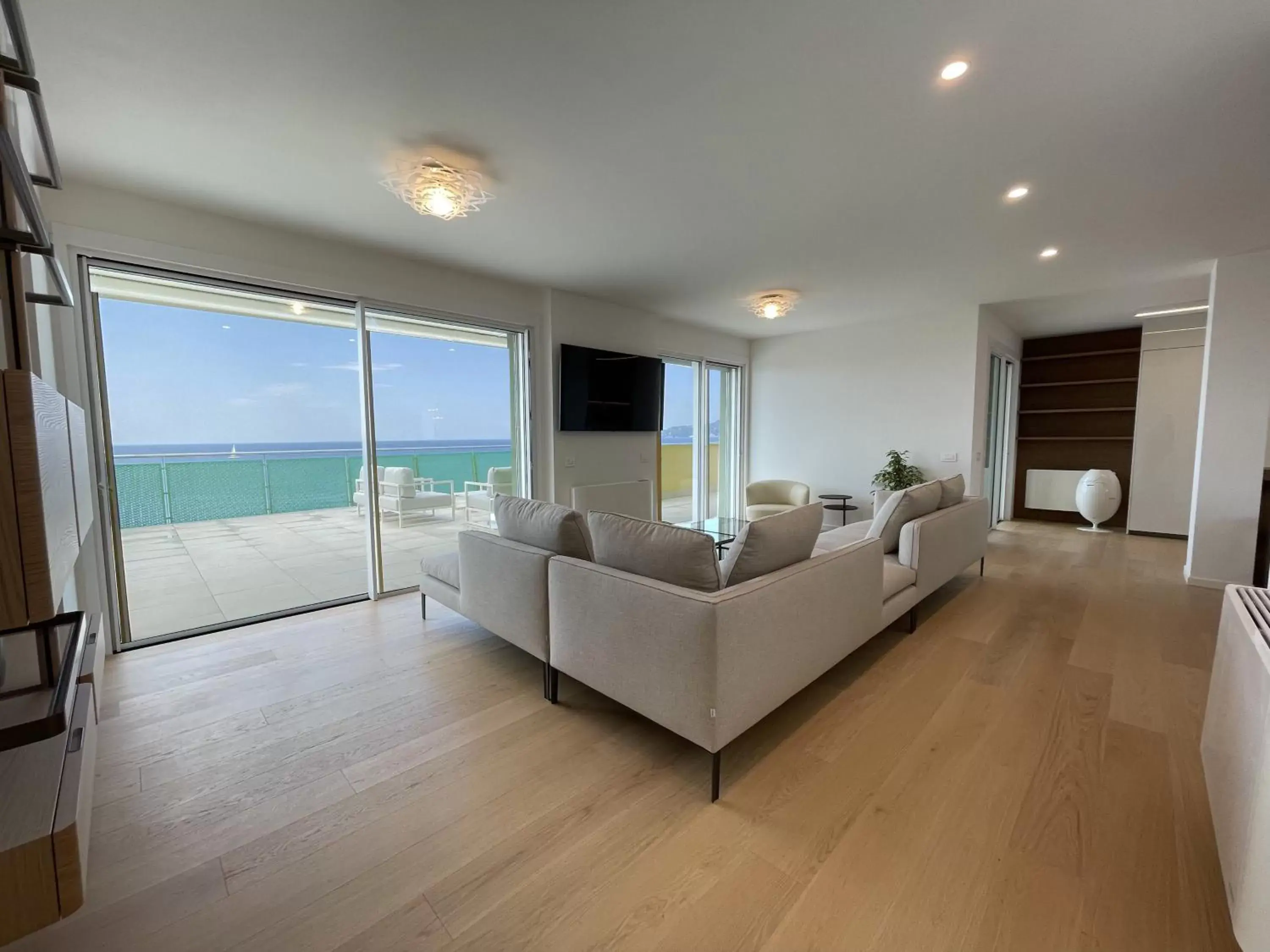 TV and multimedia, Seating Area in Gli Scogli Luxury Residence Hotel