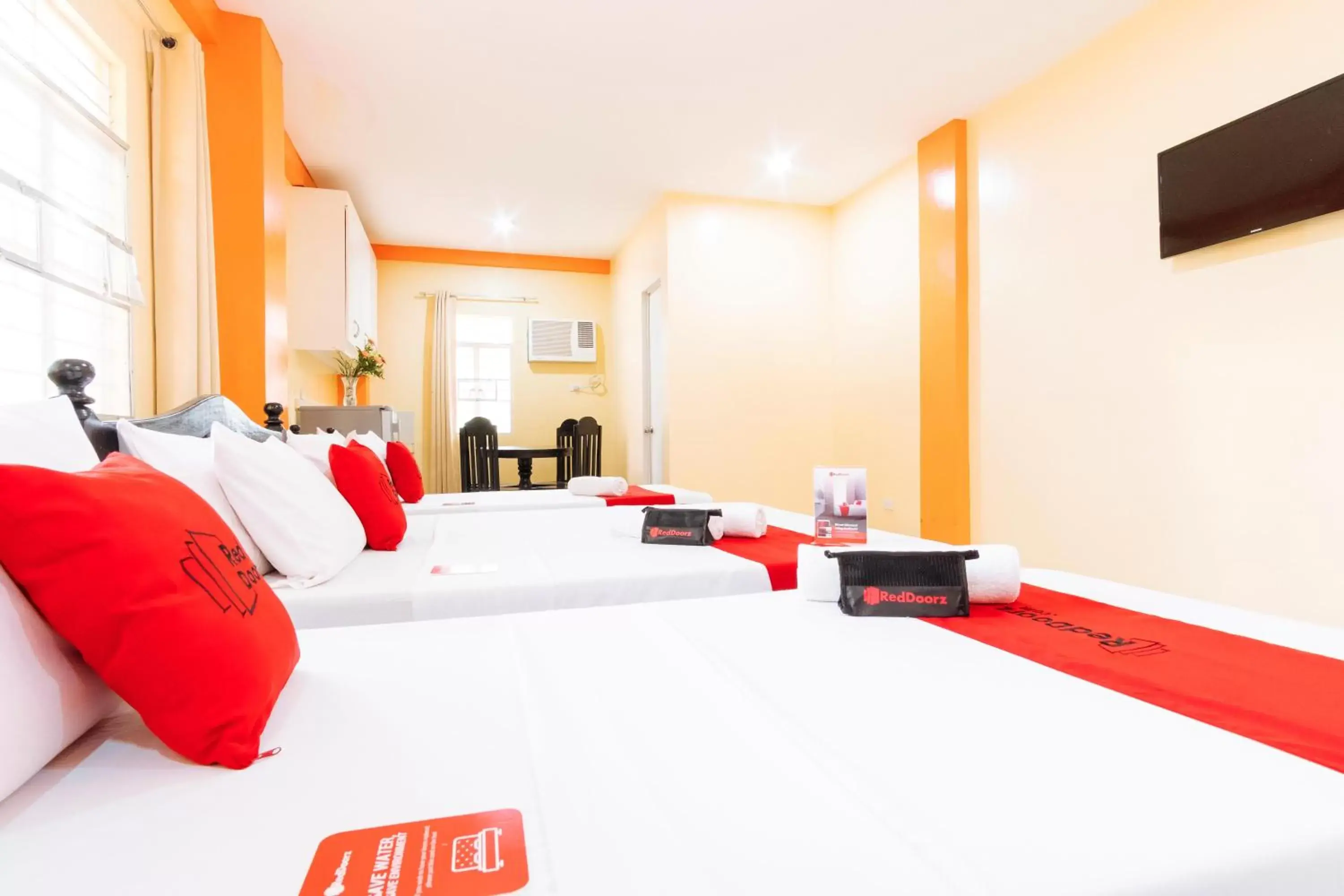 Bed in RedDoorz Premium @ Gabinete Road Palawan
