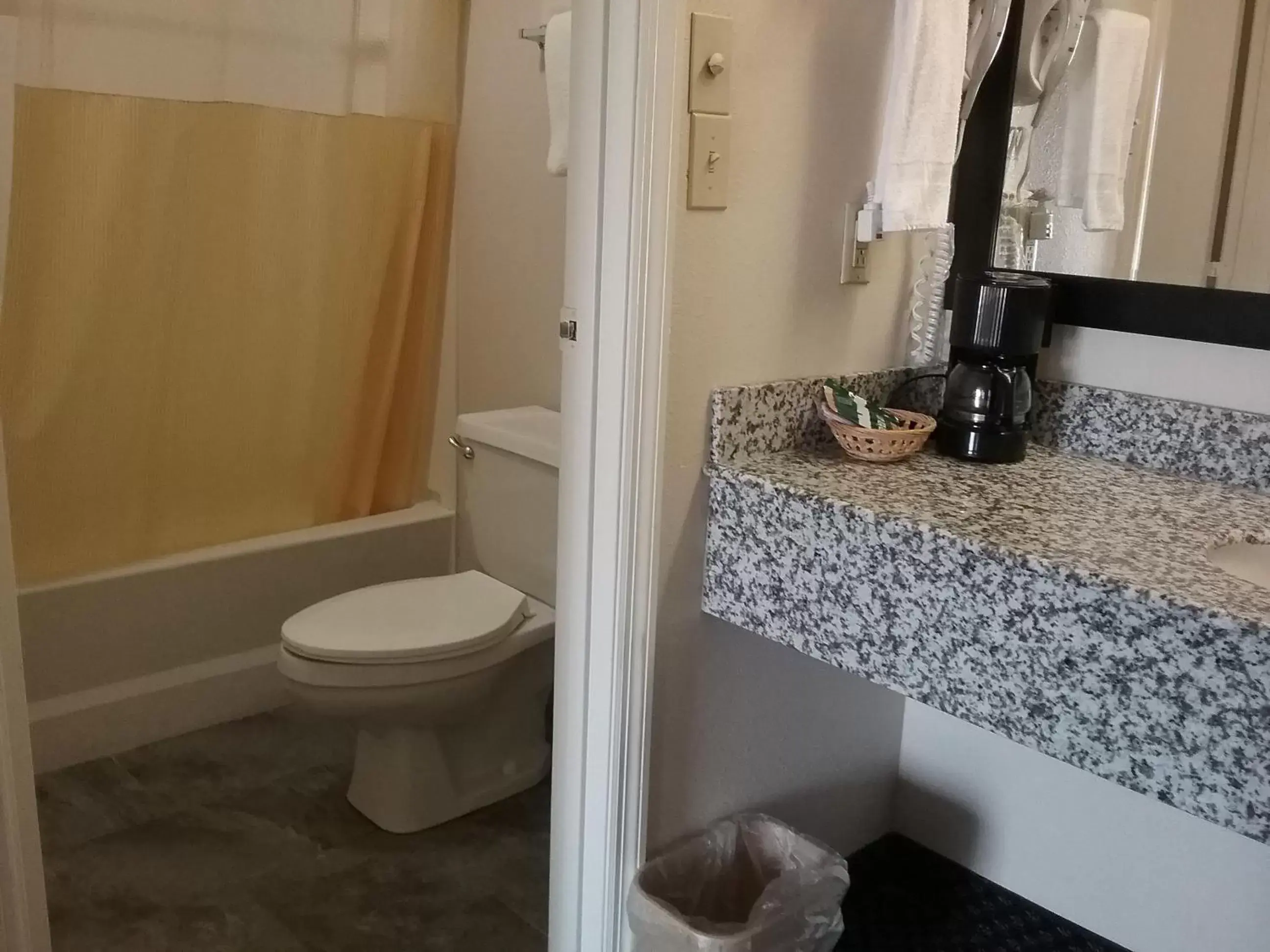 Bathroom in Americas Best Value Inn Blue Ridge
