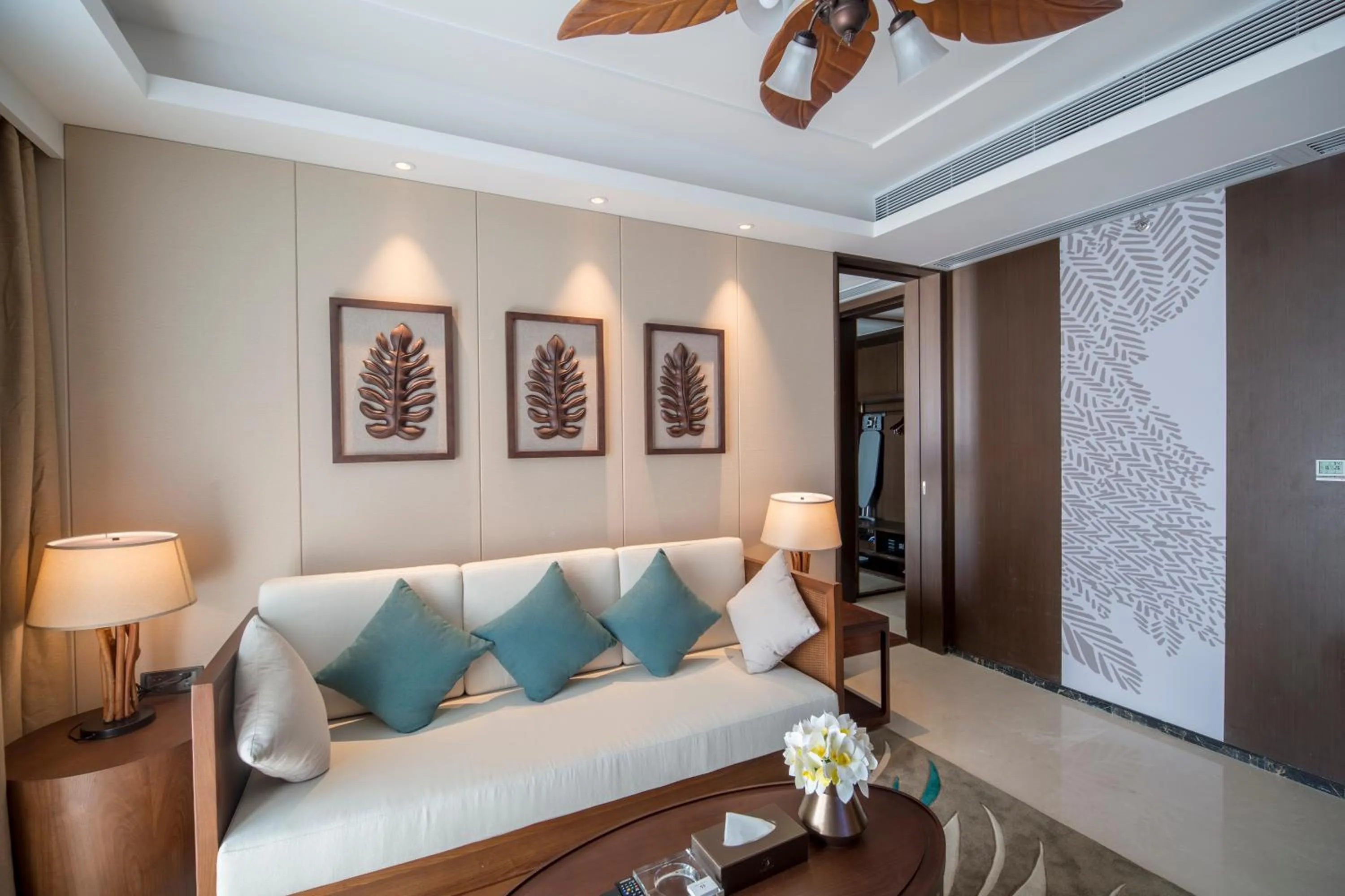 Living room, Seating Area in Sunshine Bay Hotel