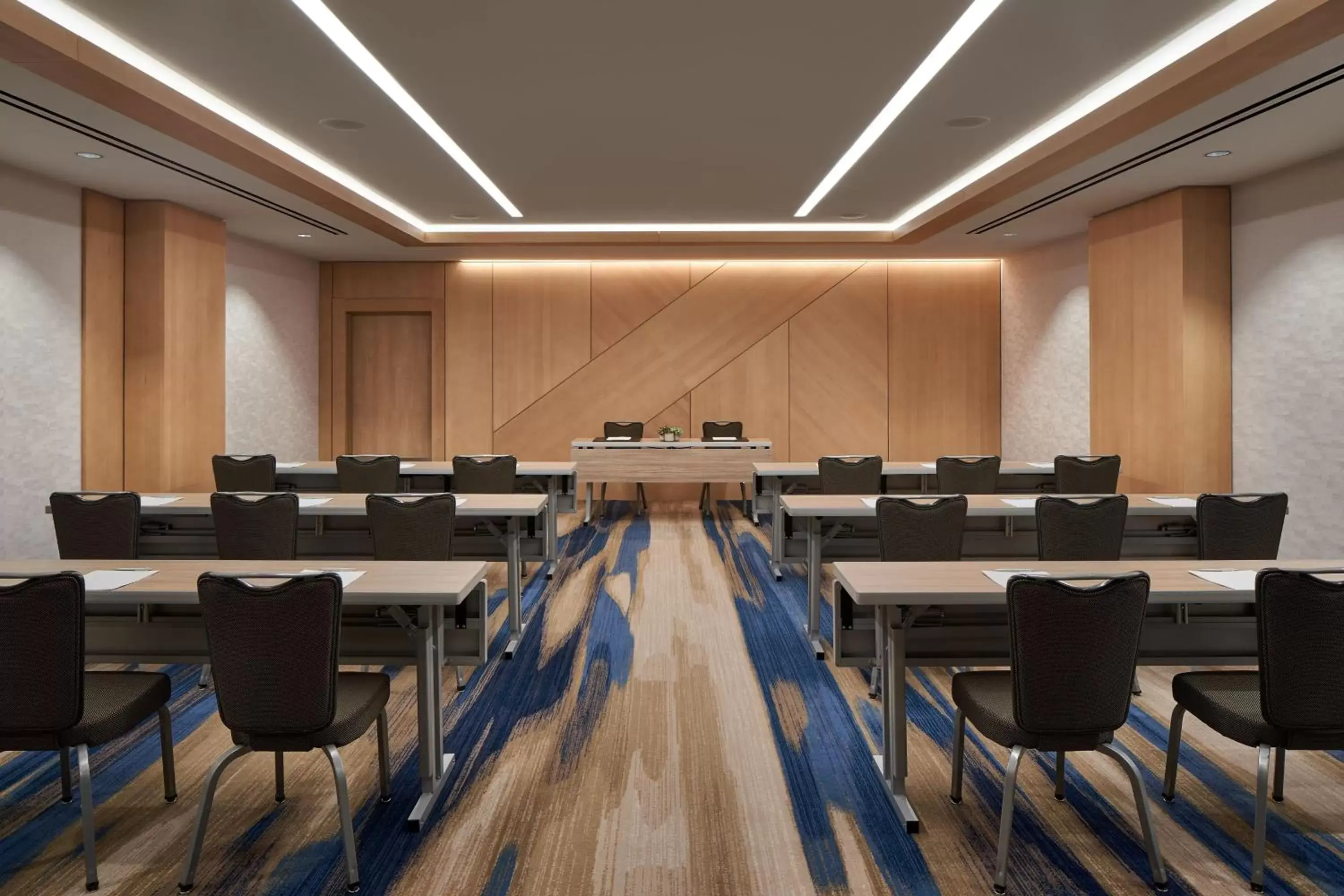 Meeting/conference room in Renaissance Washington DC Downtown Hotel