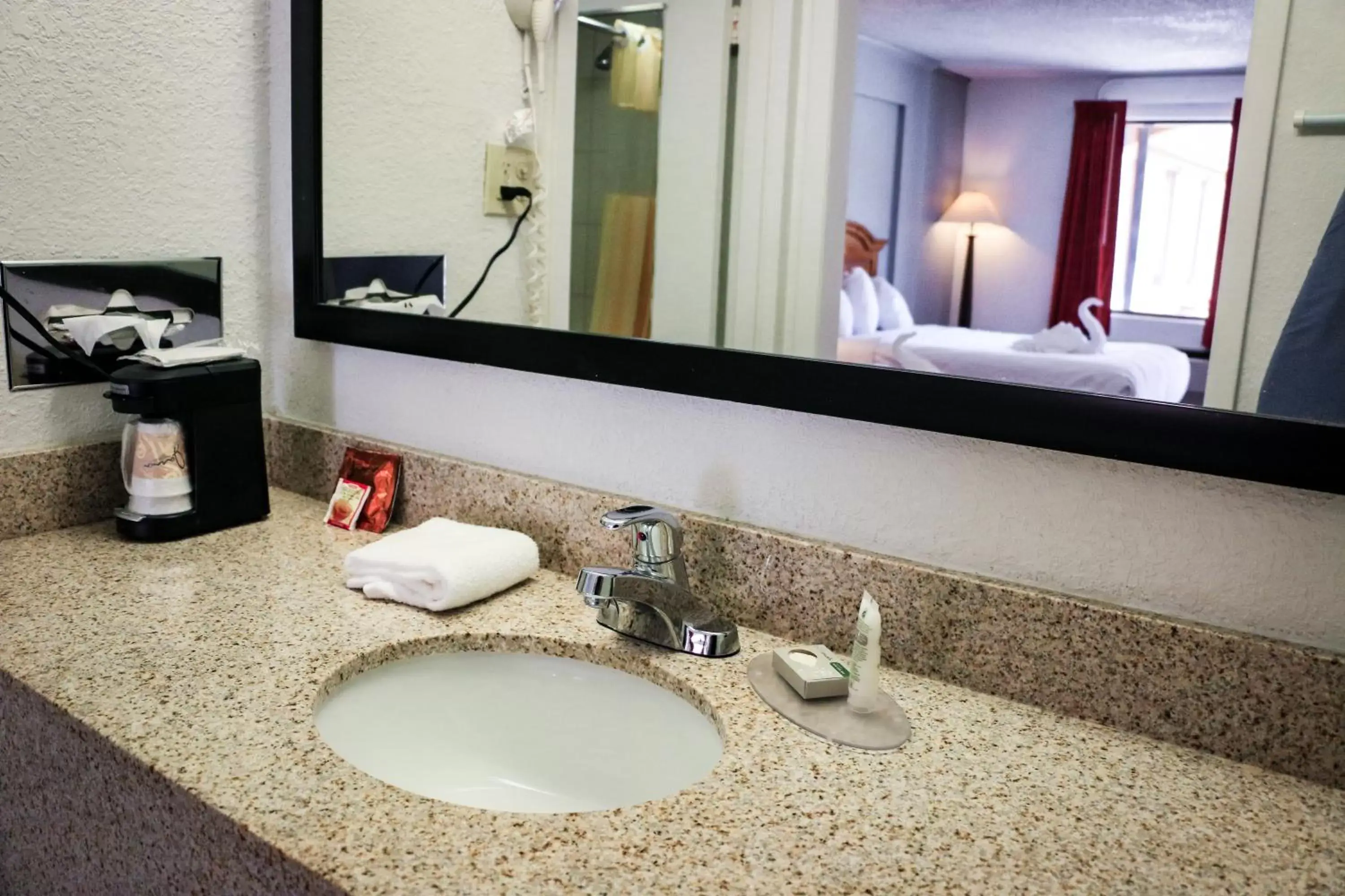 Bathroom in Suite Dreams Hotel