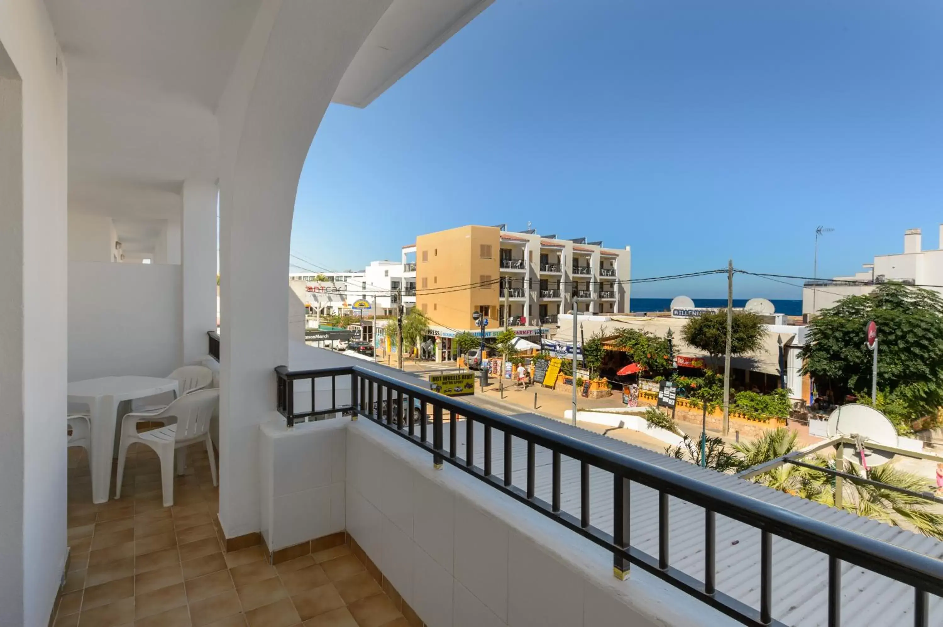 Balcony/Terrace in Apartamentos San Antonio Beach