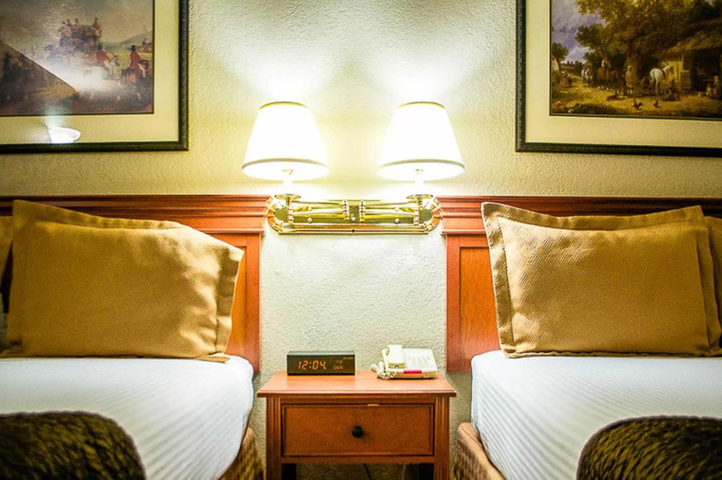 Bed in Stratford Inn