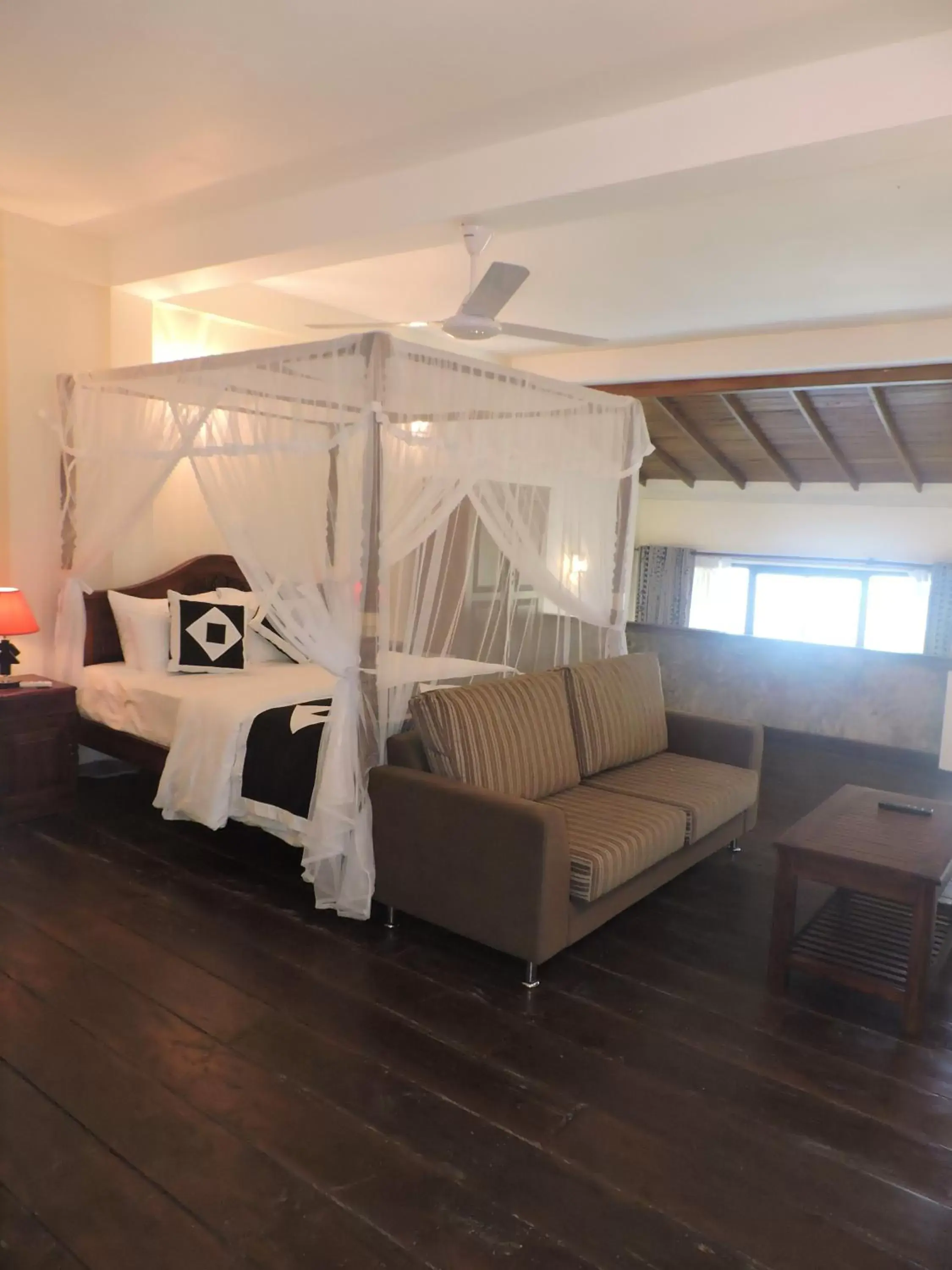 Bedroom, Seating Area in Misty Hills Ella Resort