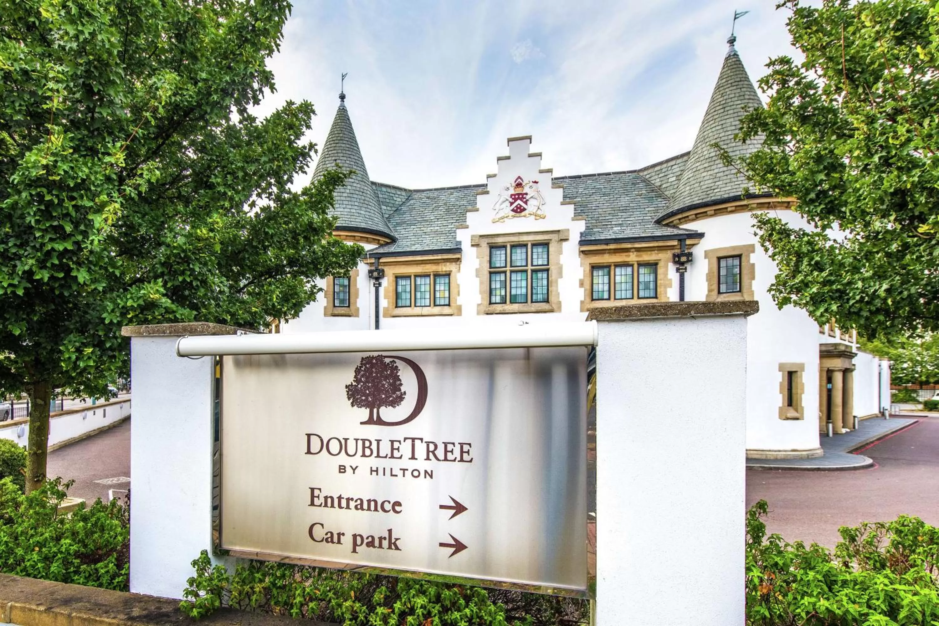 Property building in DoubleTree by Hilton London Heathrow Airport