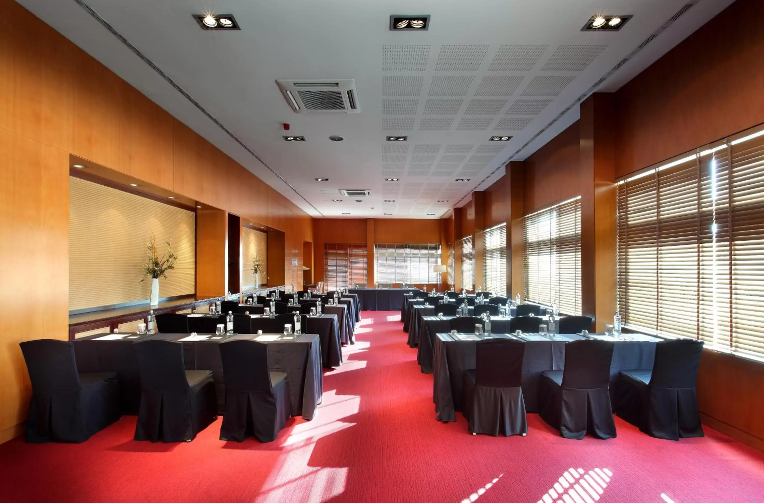 Meeting/conference room, Banquet Facilities in Eurostars Grand Marina Hotel GL