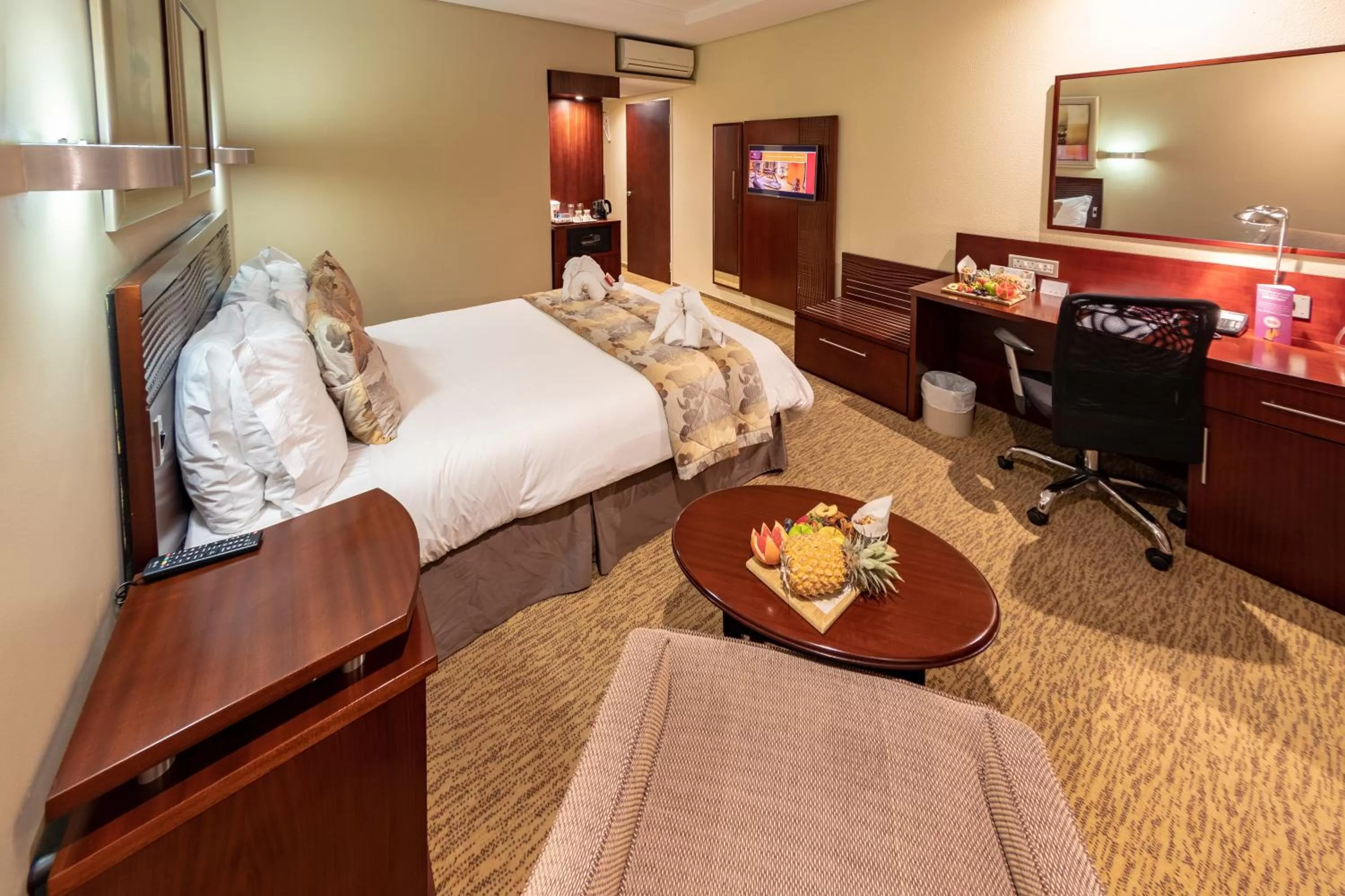 Double Room - Disability Access in City Lodge Hotel Johannesburg Airport, Barbara Road