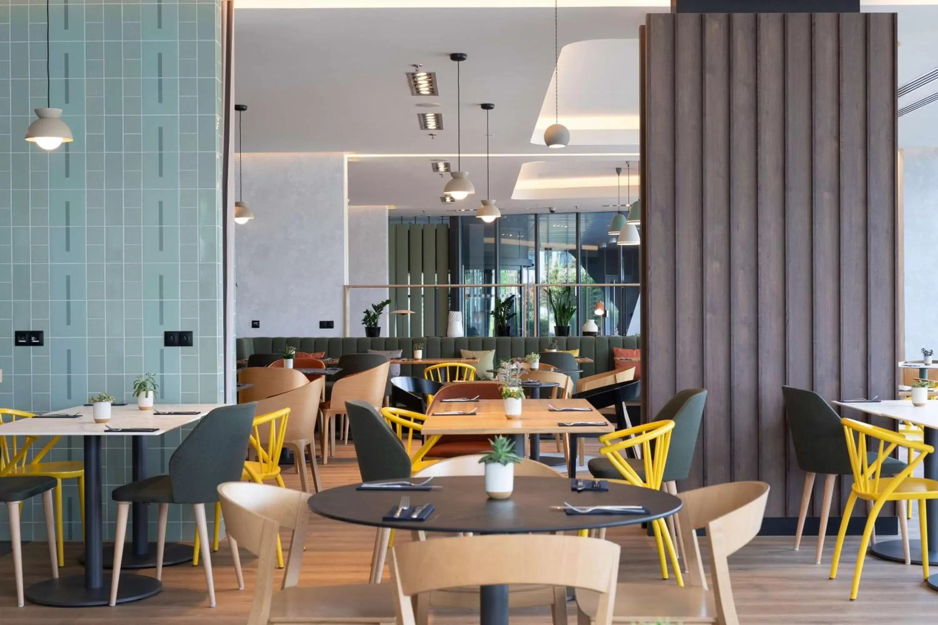 Restaurant/Places to Eat in Park Inn by Radisson Krakow