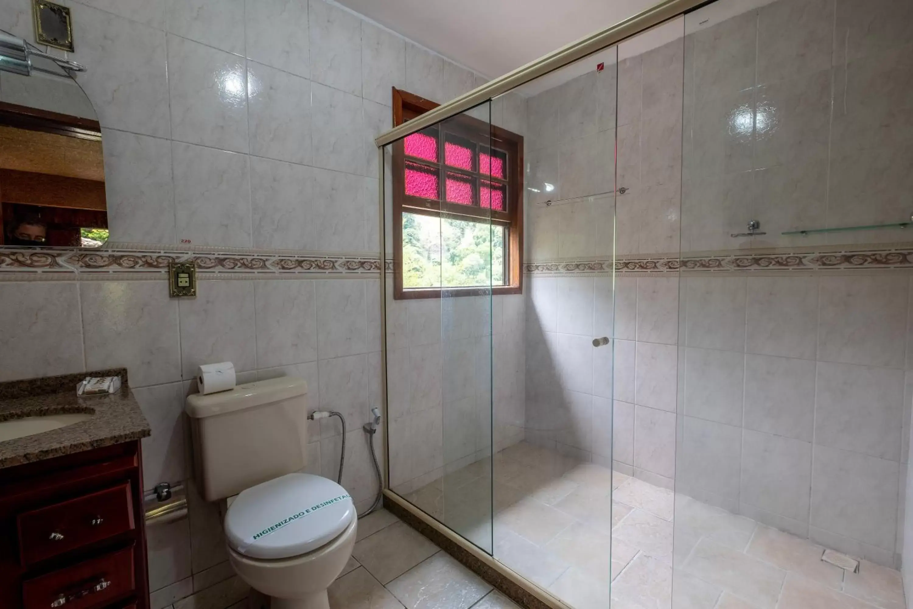 Bathroom in Hotel Serra Everest