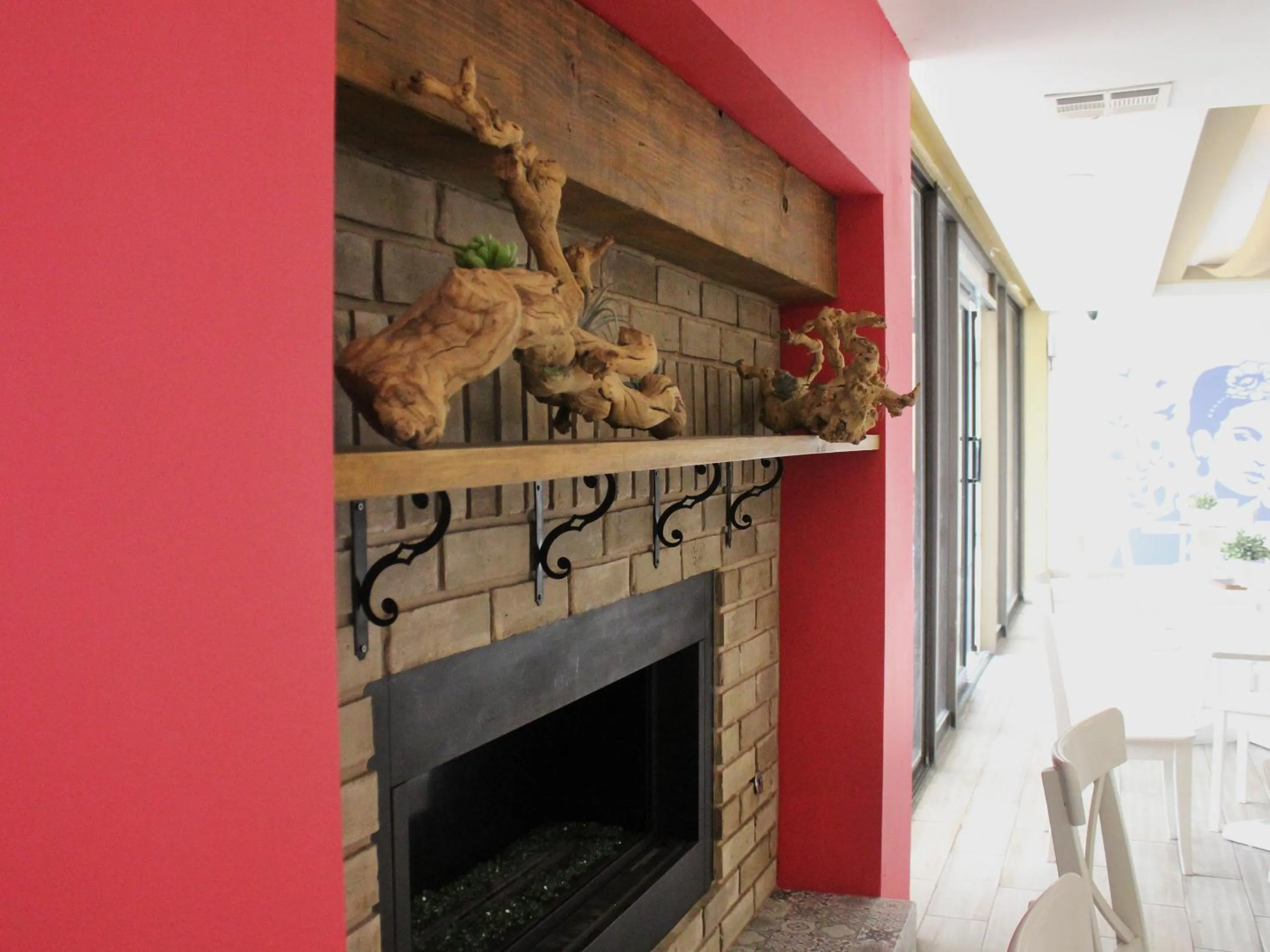 Decorative detail in Hotel Corona Plaza