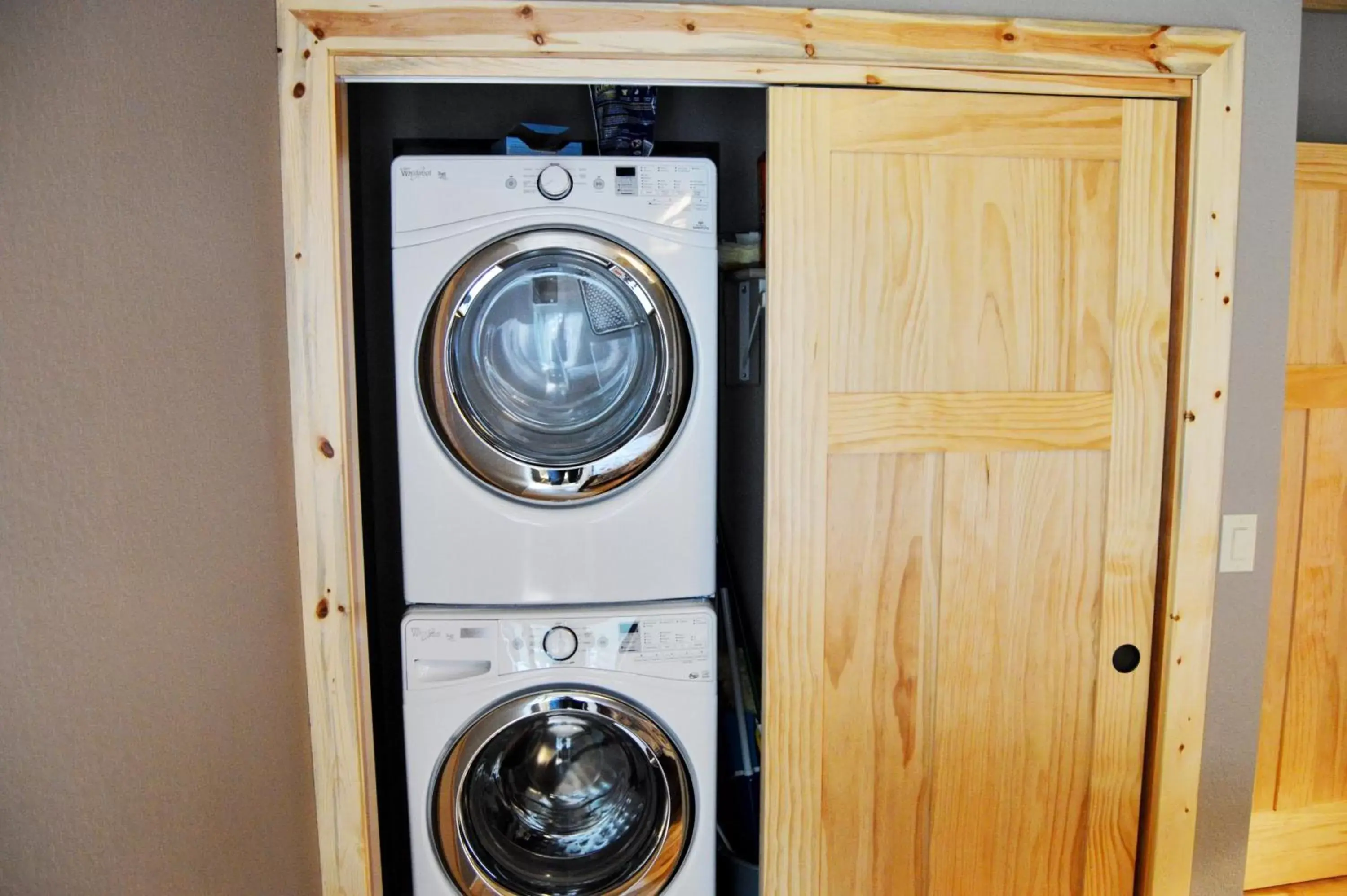 washing machine in The Inn on Fall River & Fall River Cabins