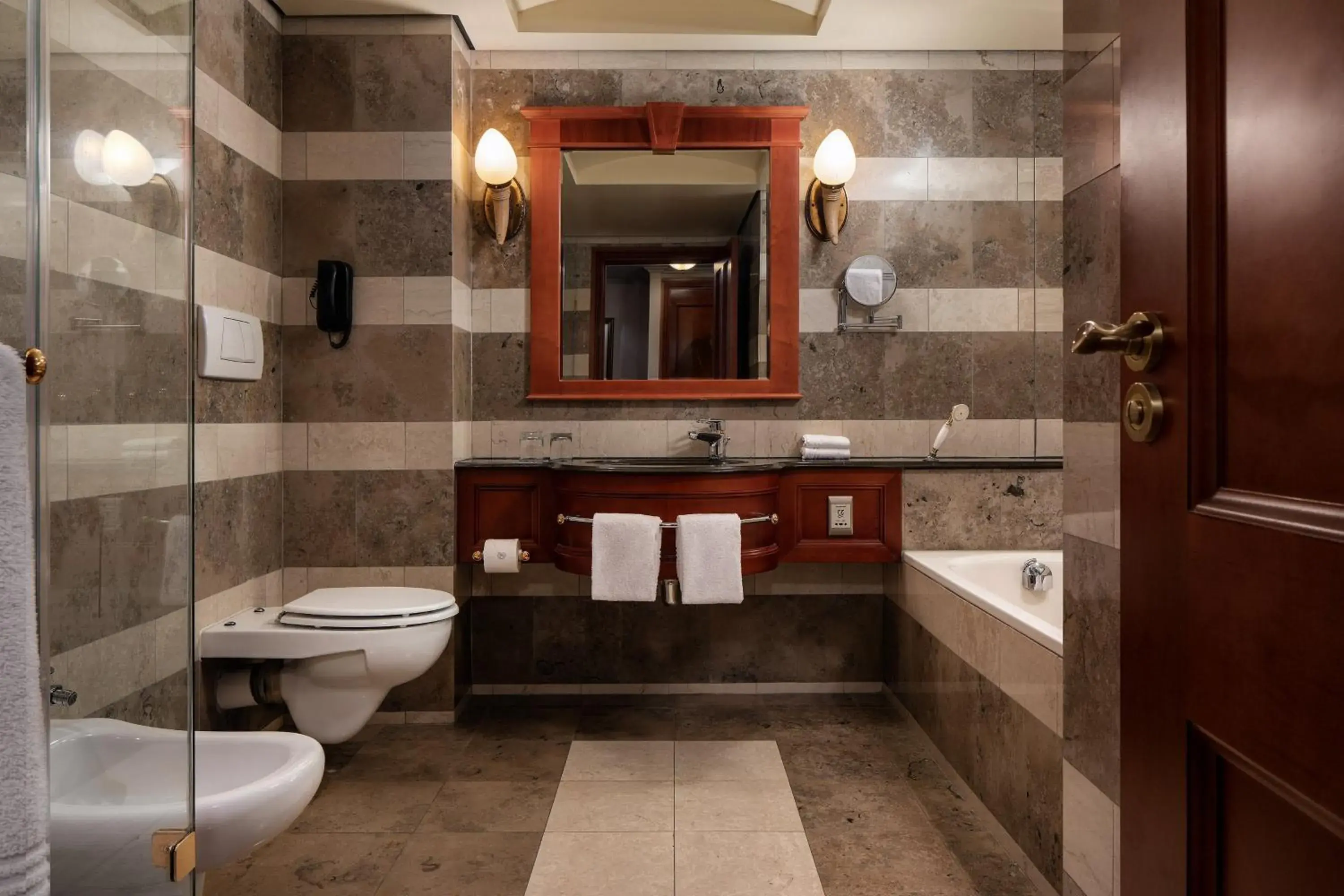 Bathroom in Sheraton Pretoria Hotel