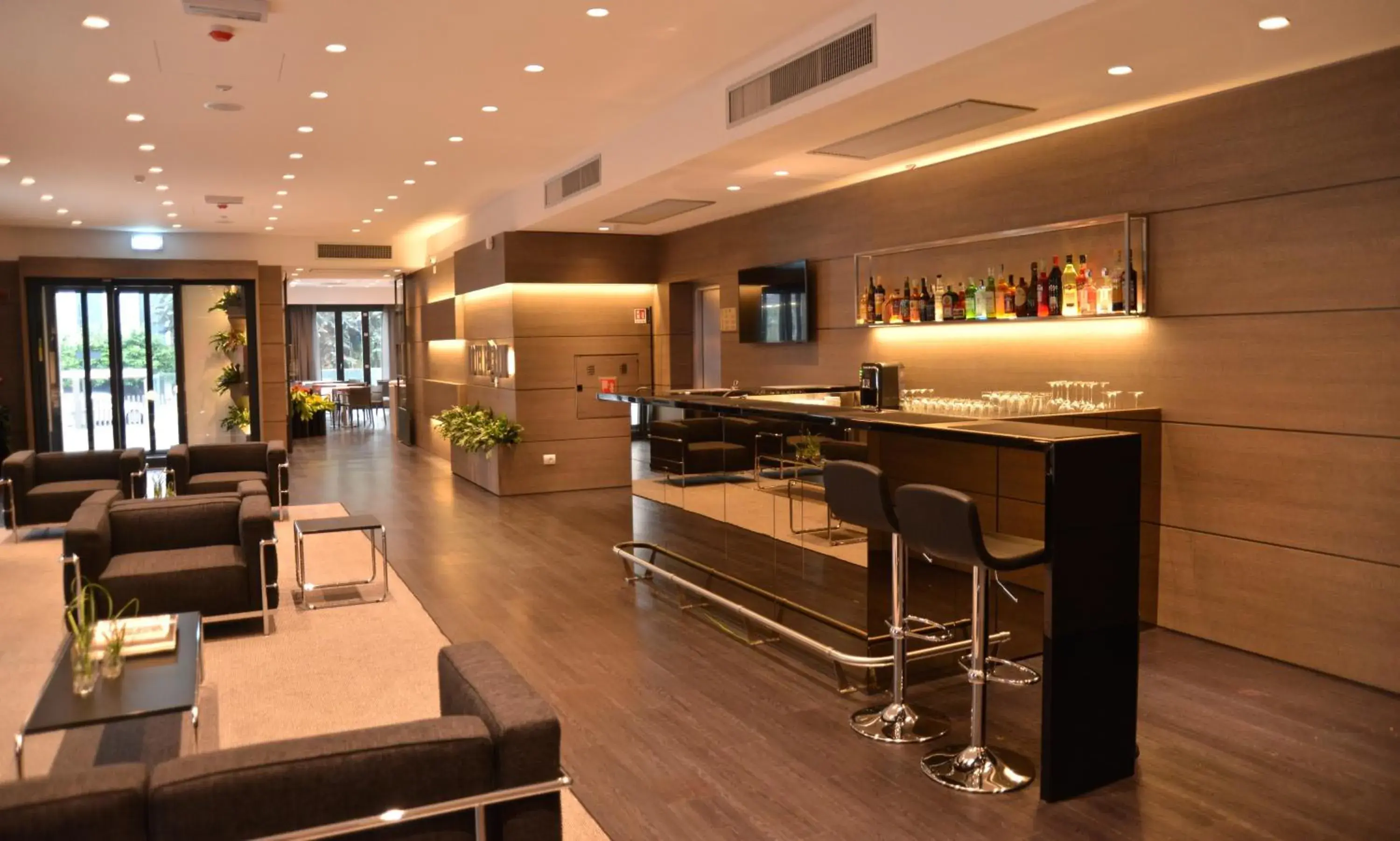 Property building, Lounge/Bar in Hotel Forum