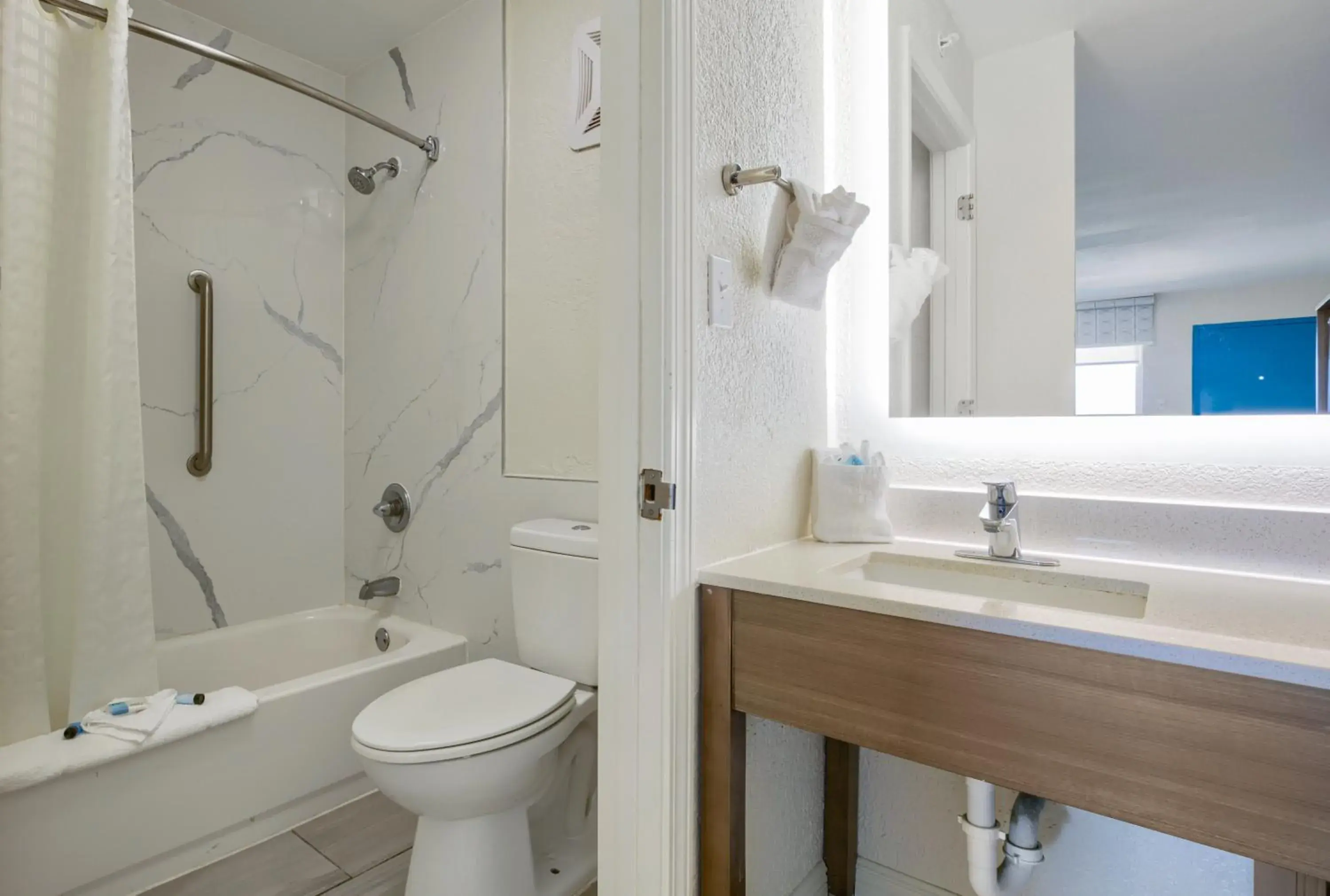 Bathroom in Beachside Resort Hotel