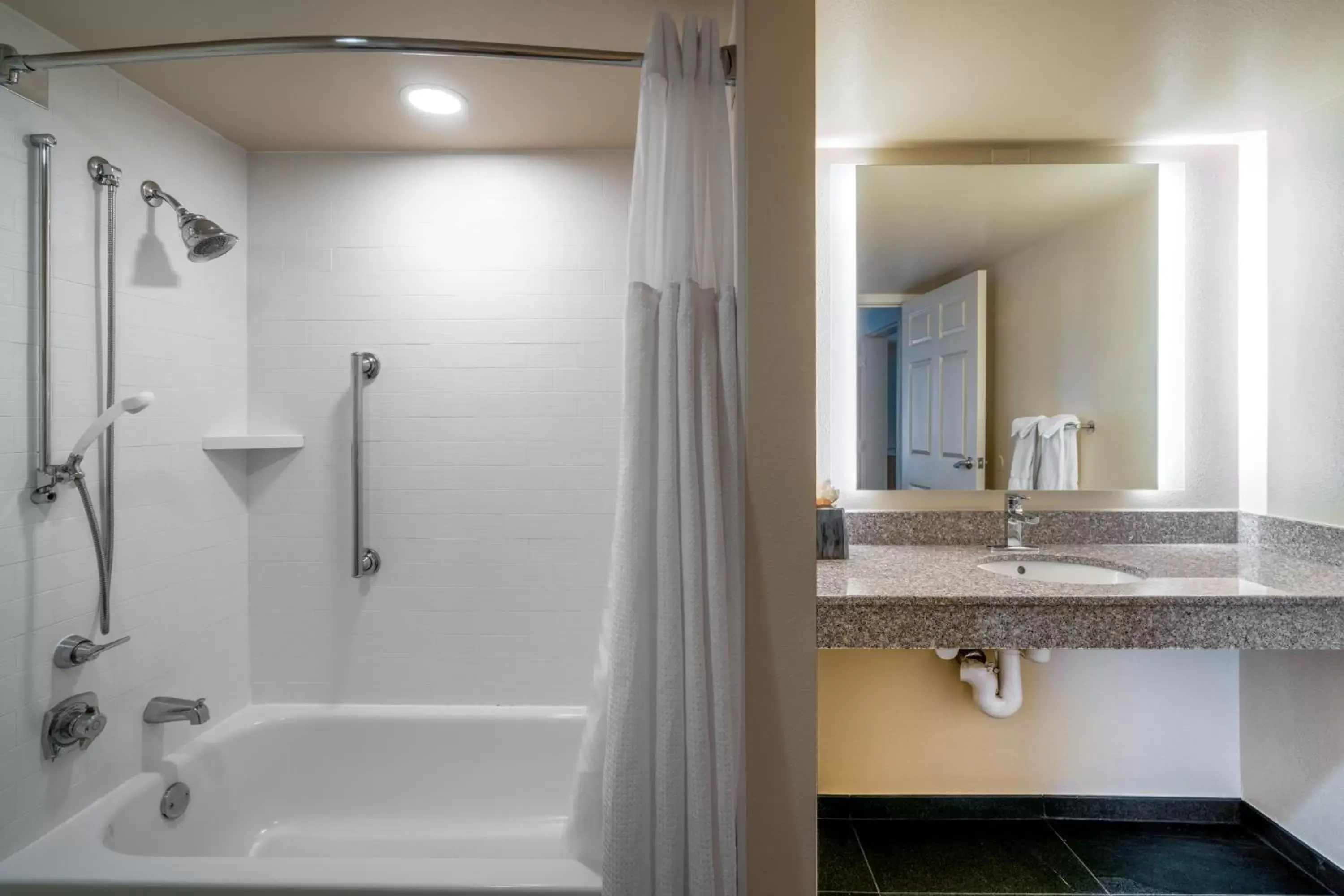 Shower, Bathroom in Staybridge Suites Memphis-Poplar Ave East, an IHG Hotel