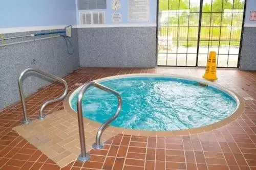 Patio, Swimming Pool in Baymont by Wyndham Michigan City