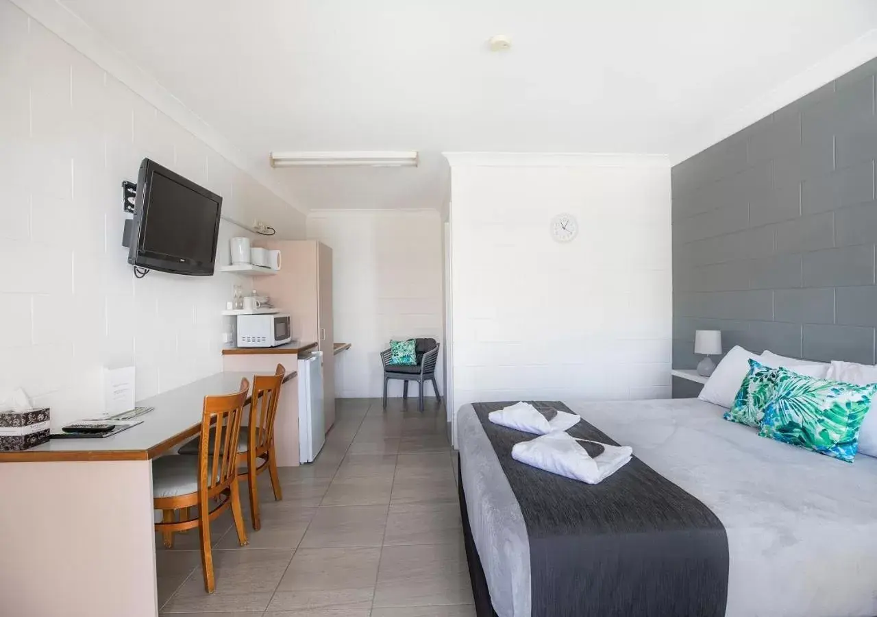 TV and multimedia in Banjo Paterson Motor Inn