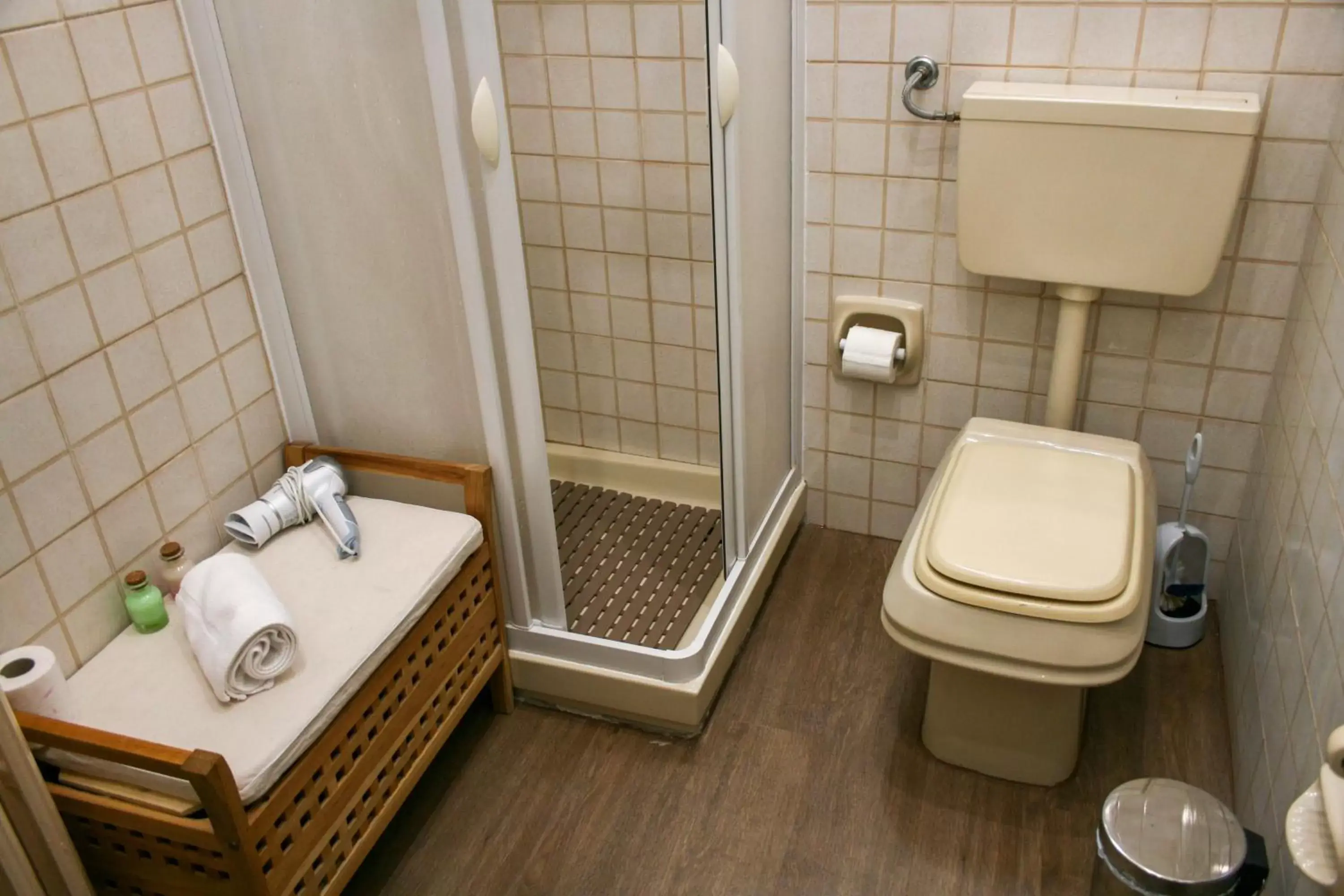 Shower, Bathroom in Residenza Donnafugata B&B