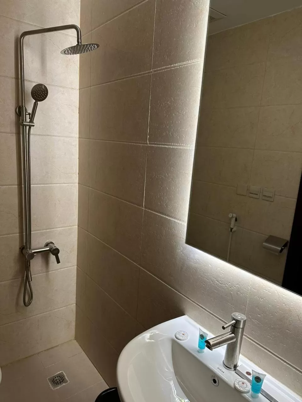 Shower in Sweet Home For Serviced Accommodation
