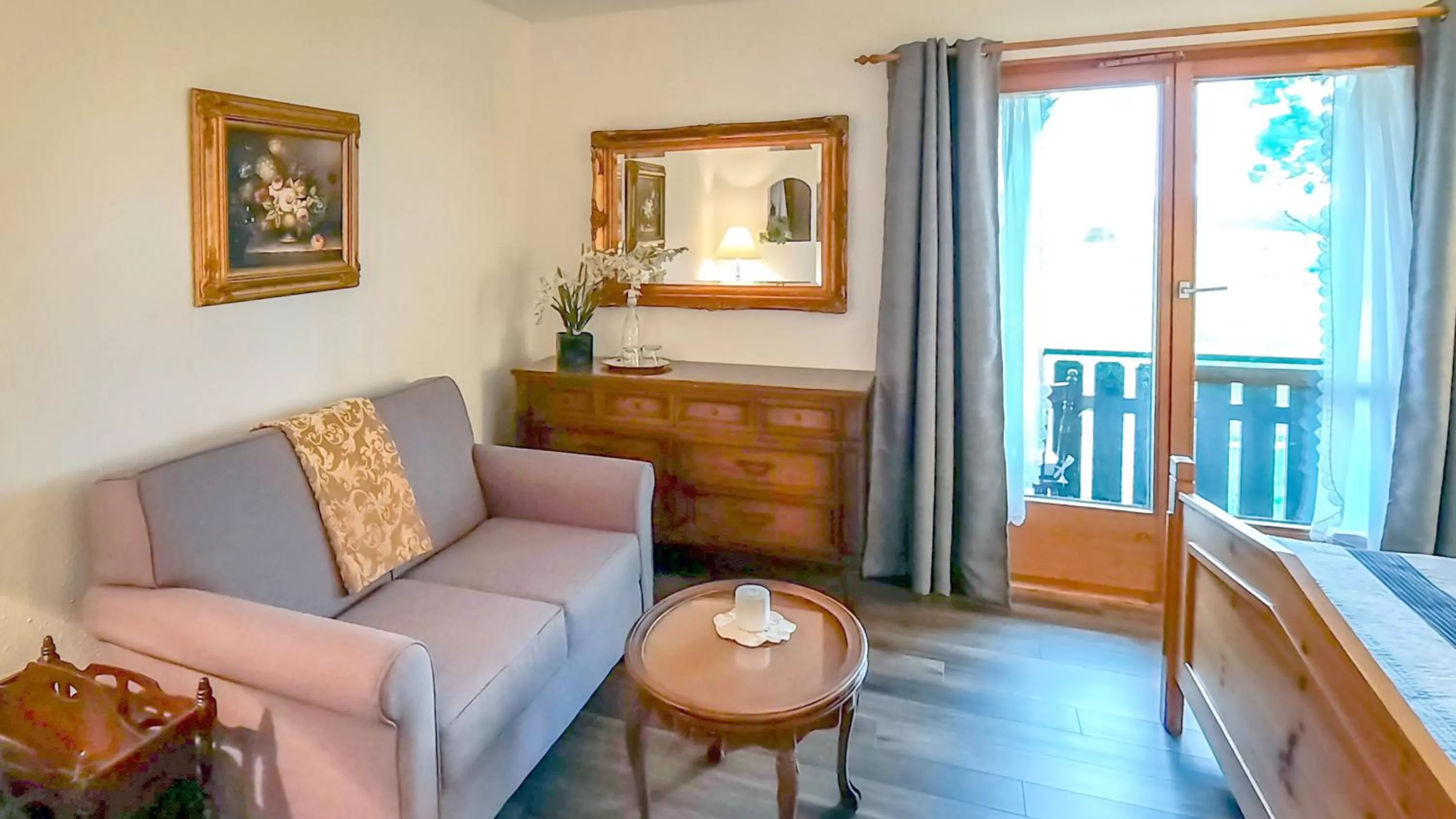 Seating Area in Edelweiss Inn Nova Scotia