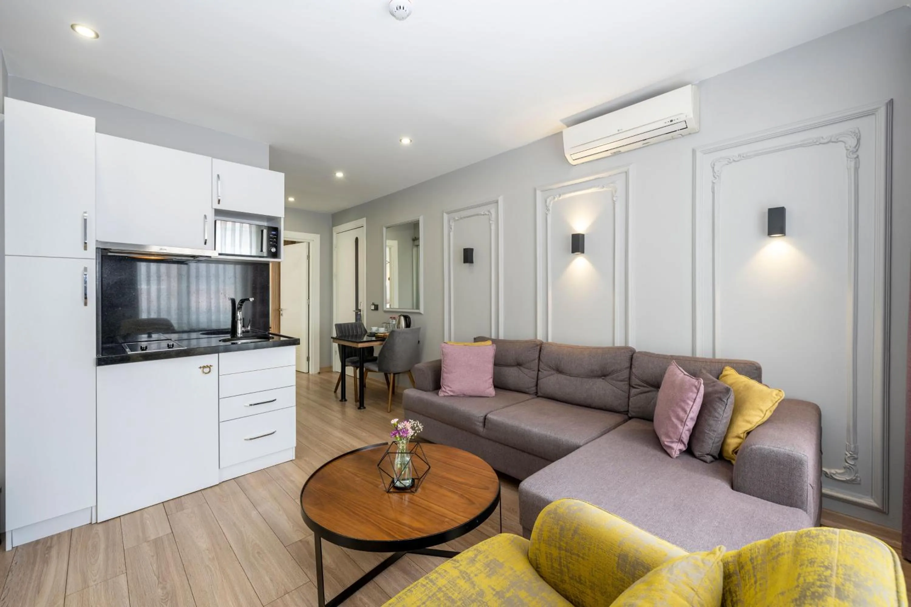 TV and multimedia in The Marions Suite istanbul Special Category Taksim