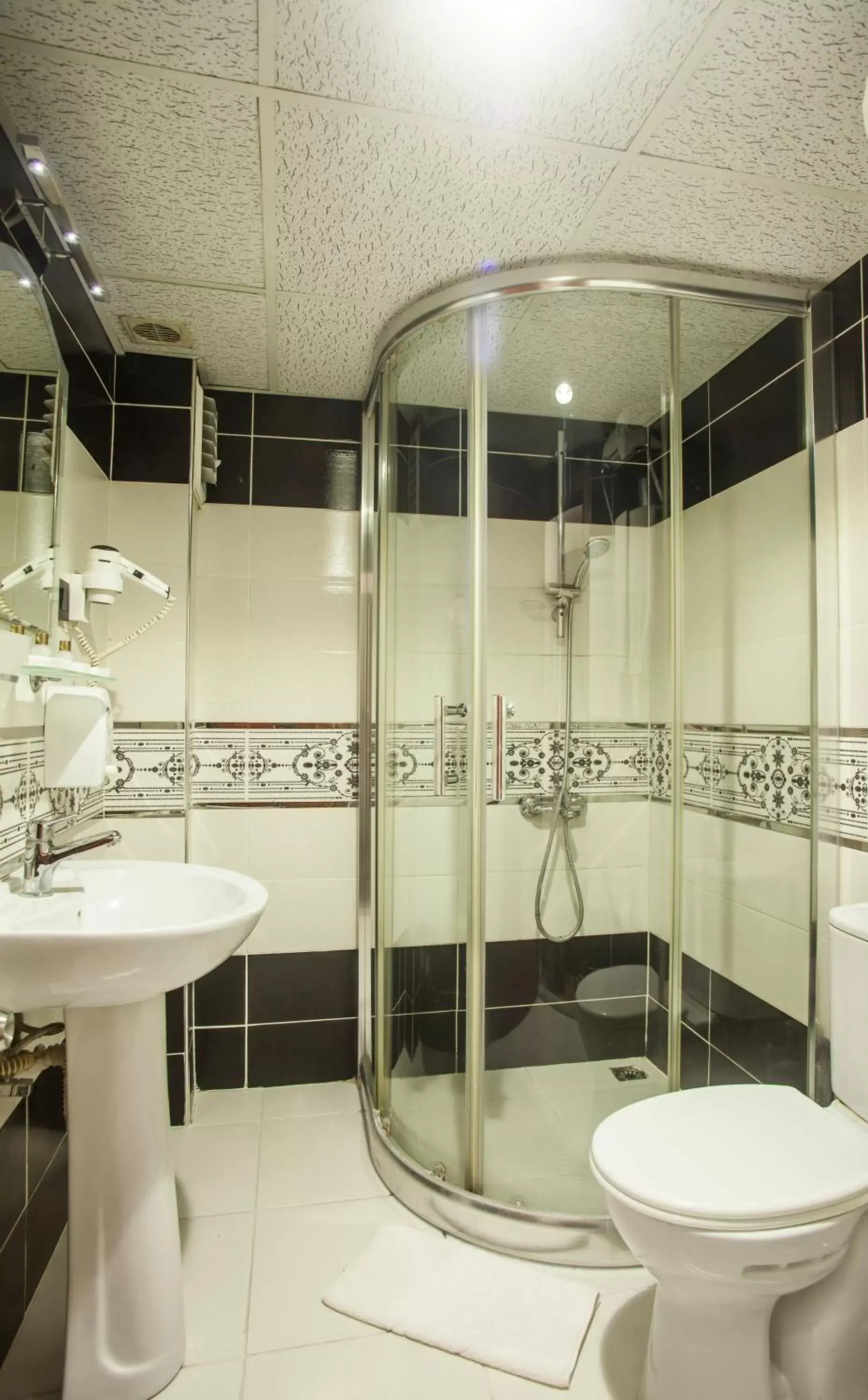 Bathroom in Best Nobel Hotel