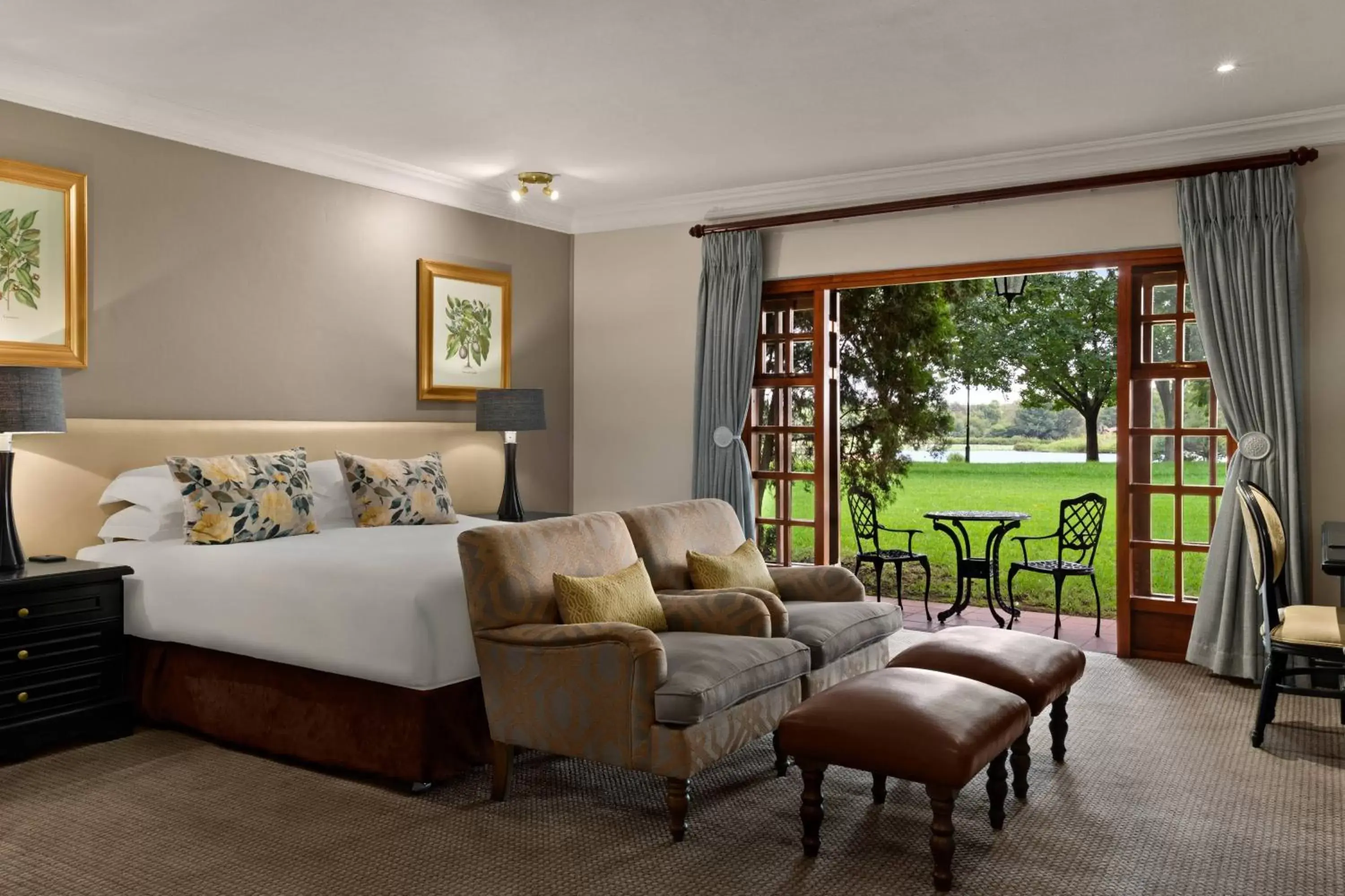 Photo of the whole room, Seating Area in Irene Country Lodge, Autograph Collection