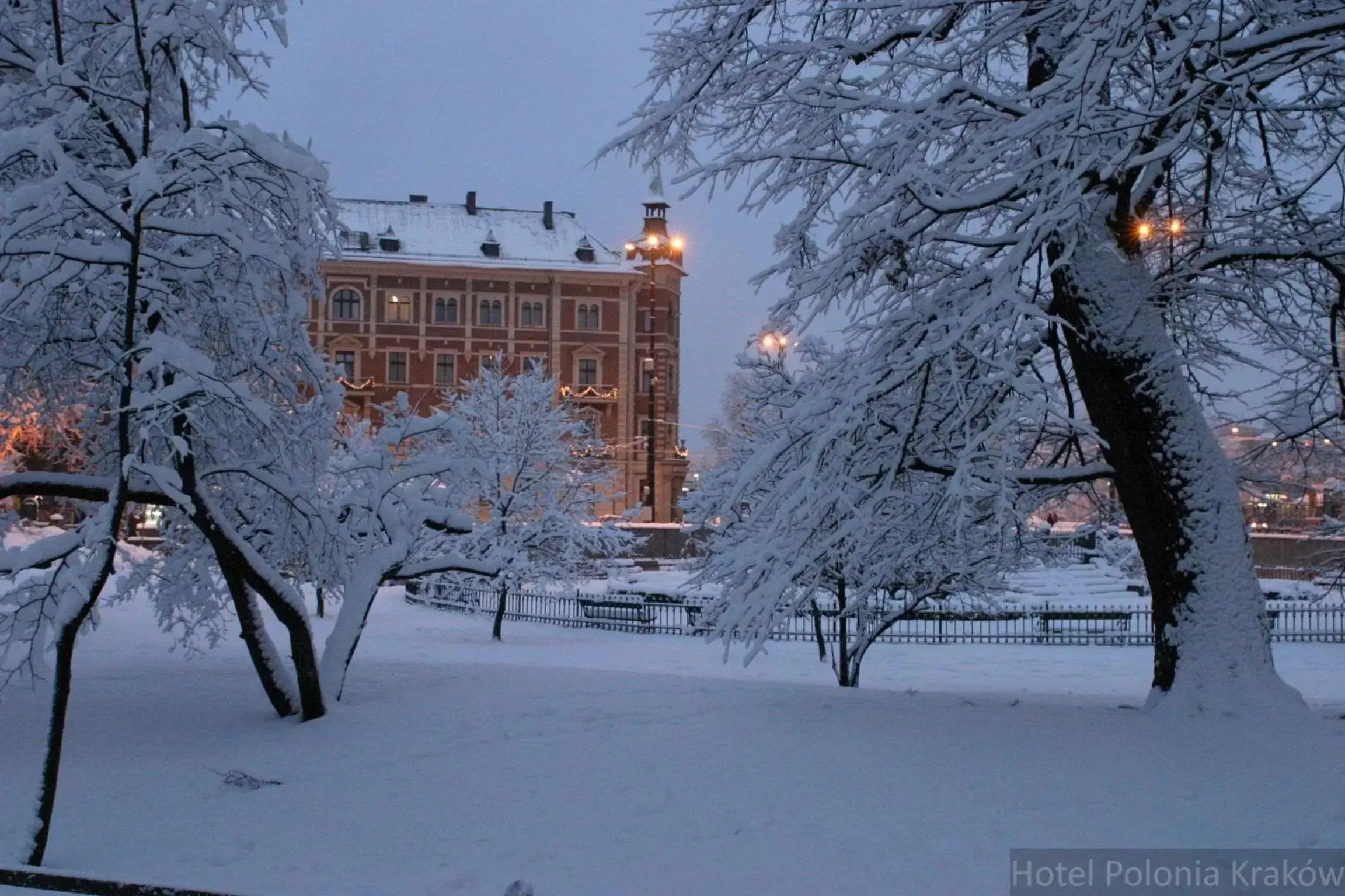Facade/entrance in Hotel Polonia Facade/entrance in Hotel Polonia
