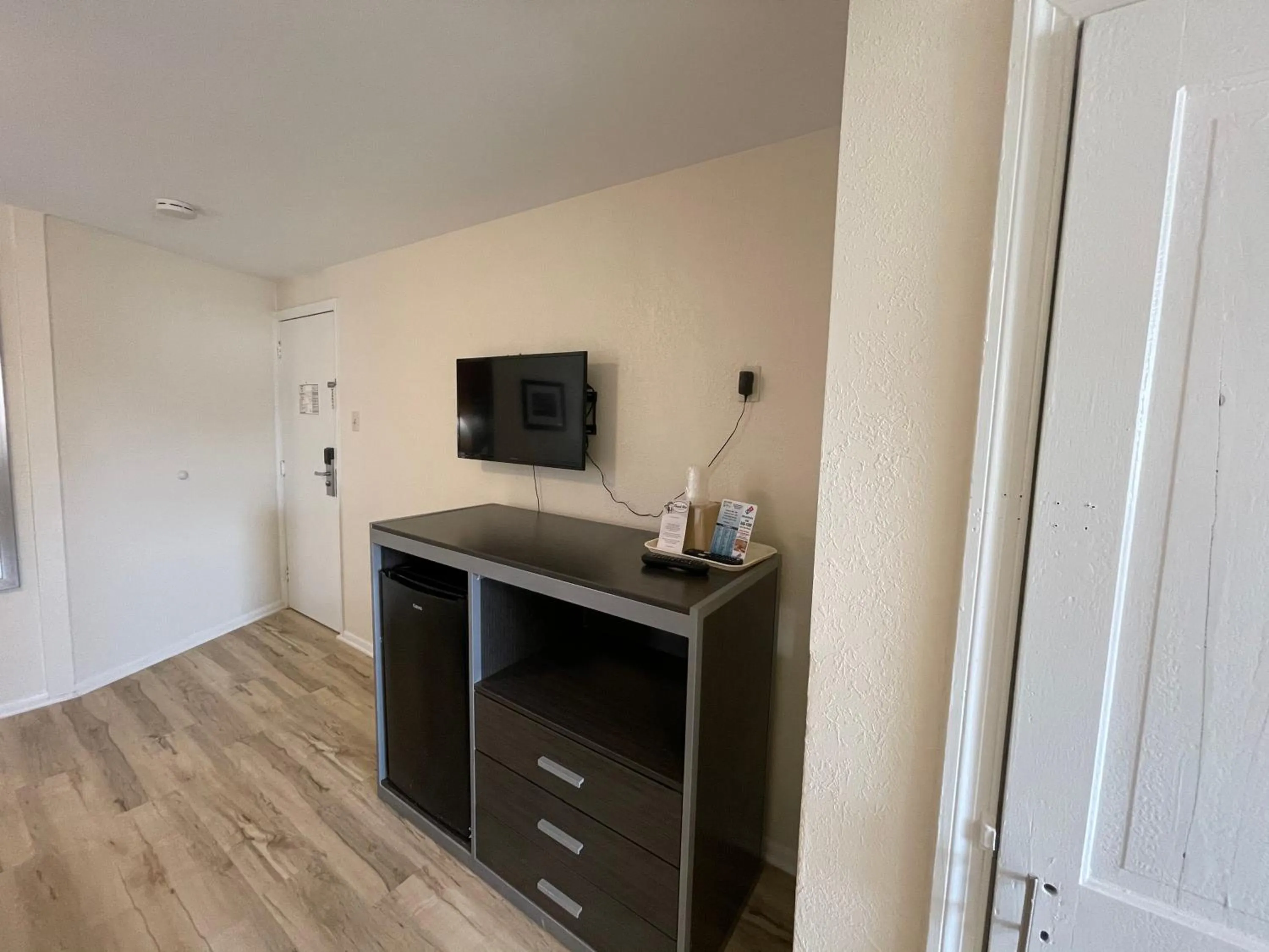 Wildwood Inn Hotel Beach & Boardwalk