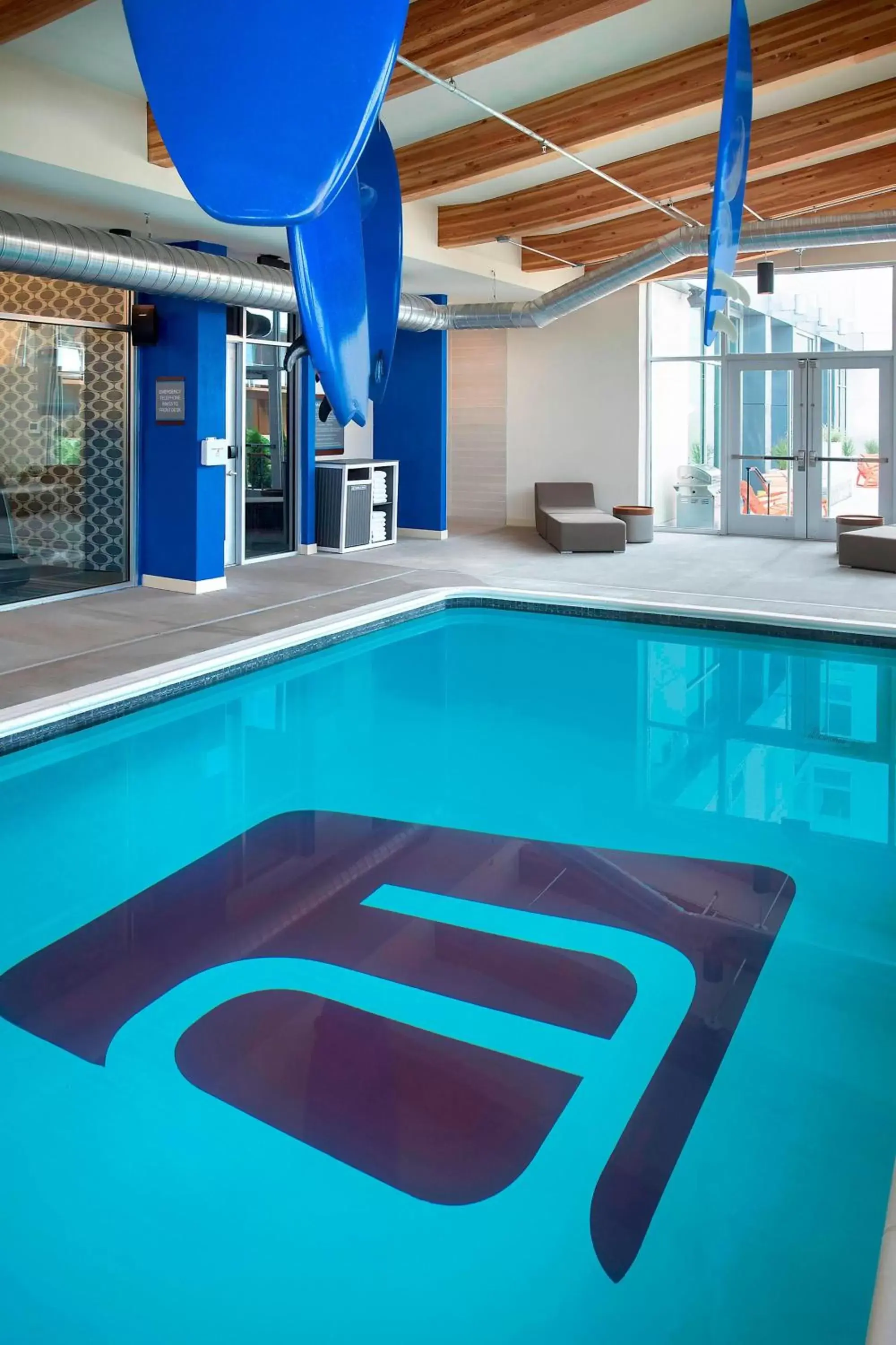 Swimming Pool in Aloft Buffalo Airport