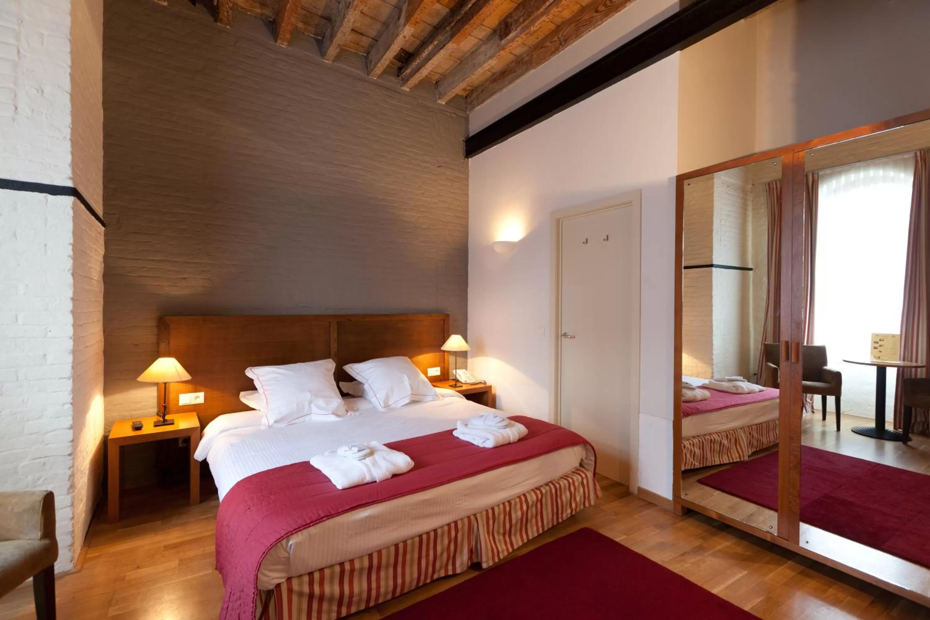 Photo of the whole room, Bed in Ghent River Hotel