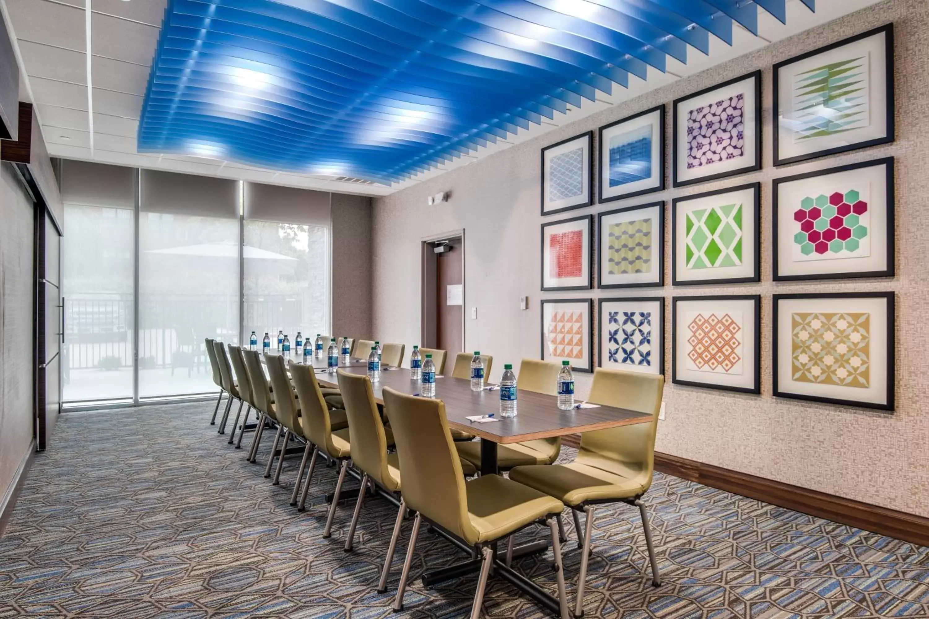 Meeting/conference room in Holiday Inn Express & Suites Dallas North - Addison, an IHG Hotel