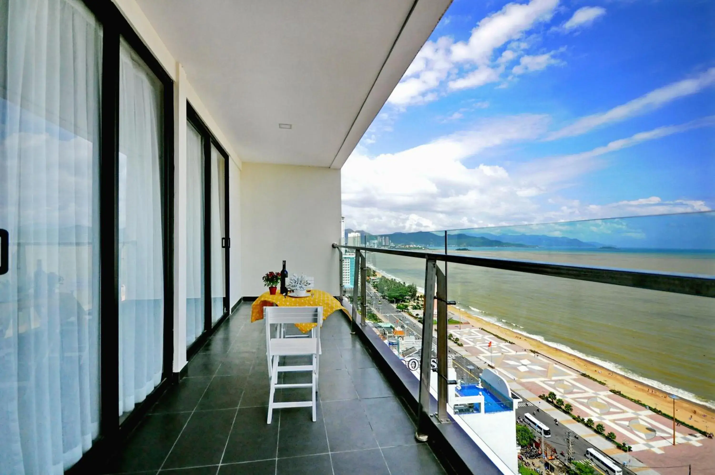 Balcony/Terrace in Holi Beach Hotel & Apartments